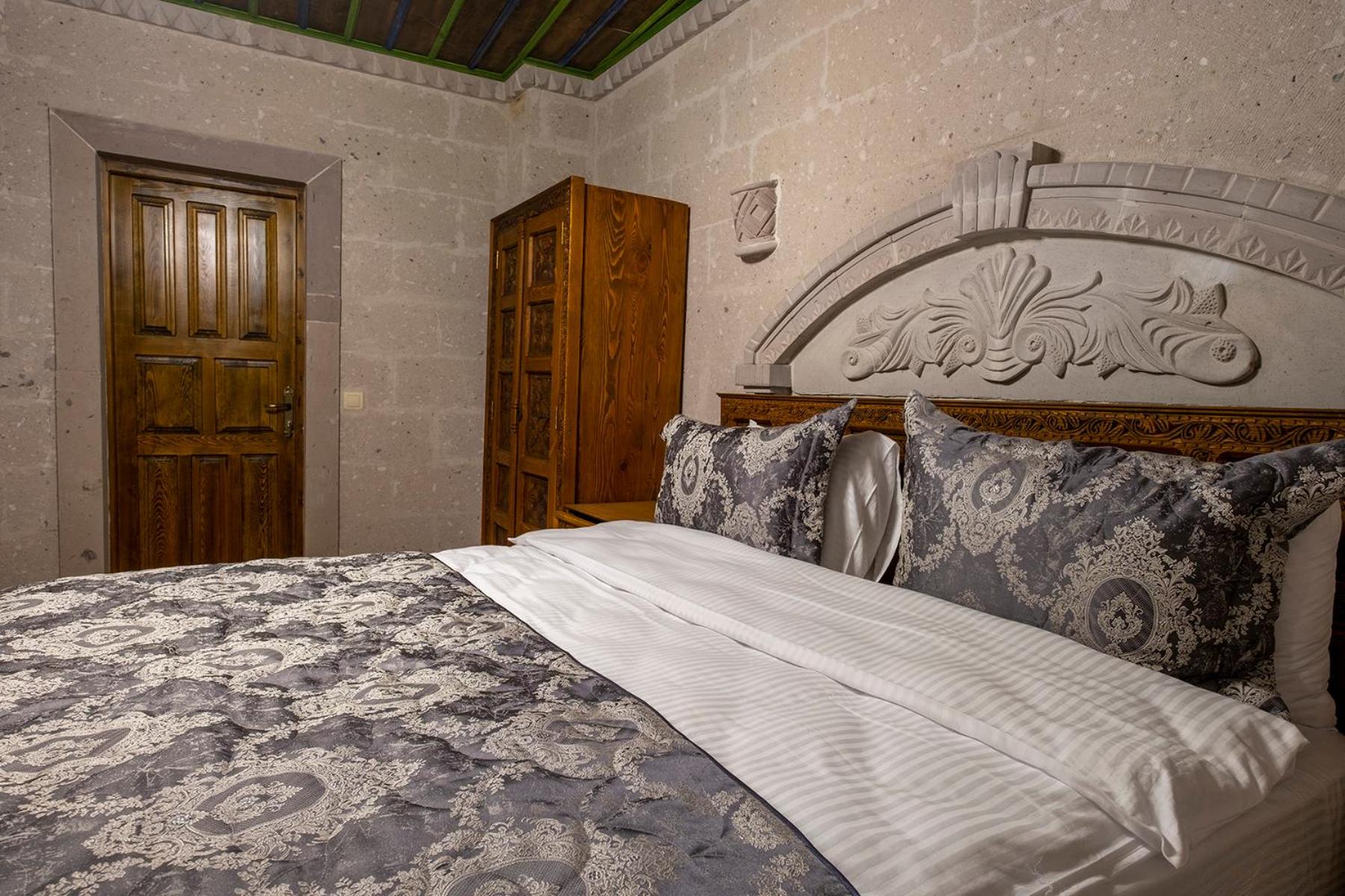 Underground Cave Suites Hotel - Image 82