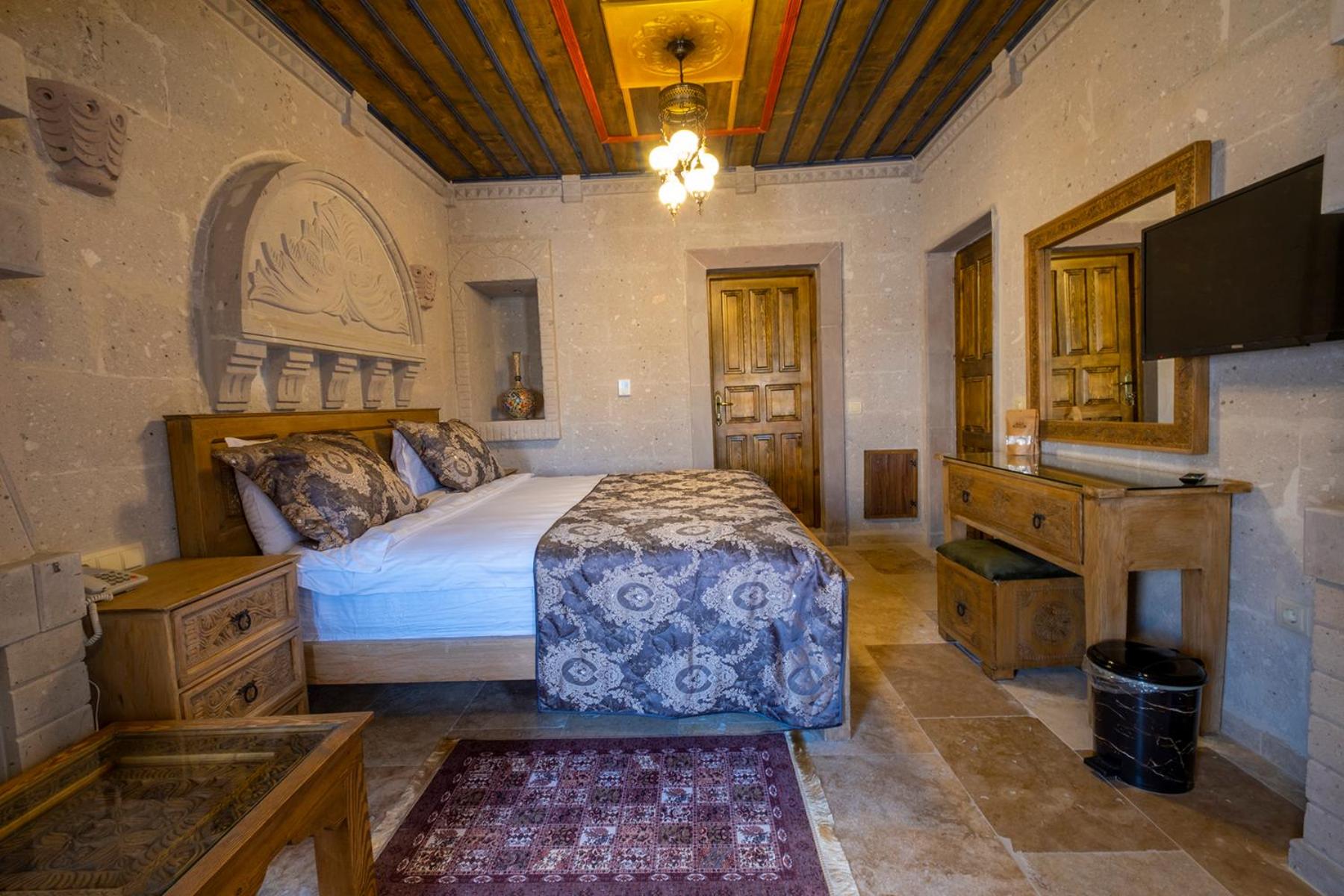 Underground Cave Suites Hotel - Image 59