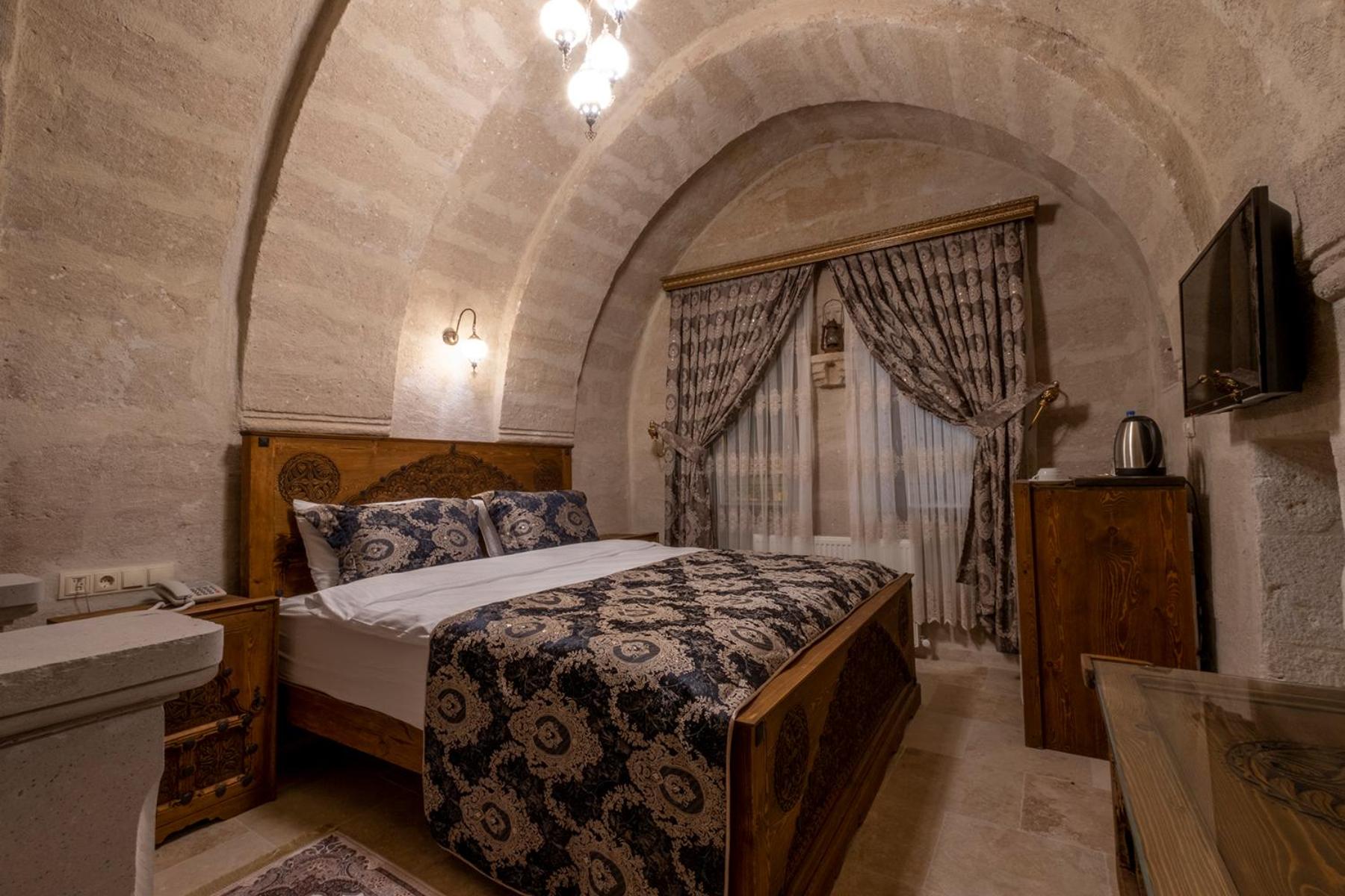 Underground Cave Suites Hotel - Image 8