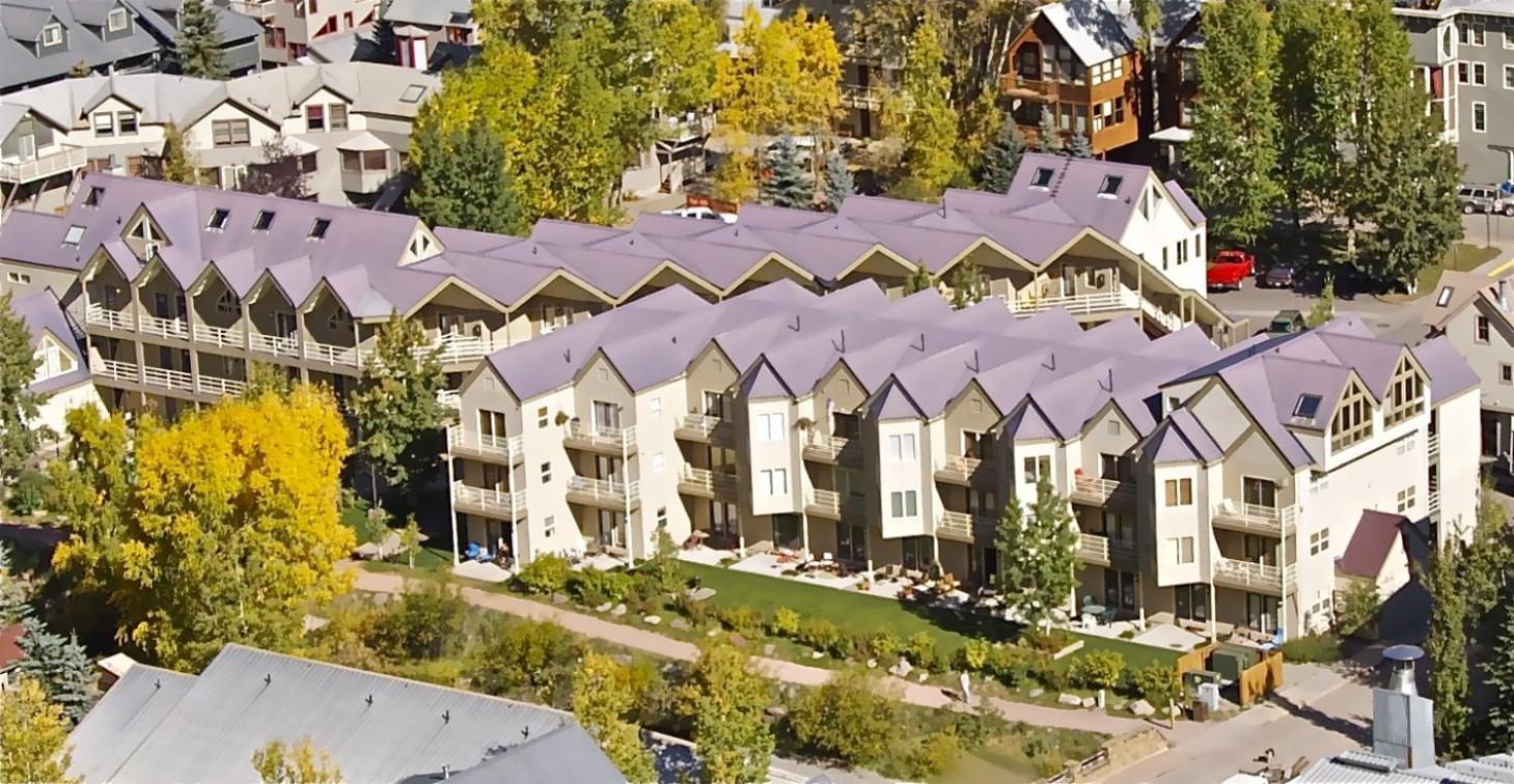 Riverside Condo, Walk Everywhere Viking Lodge 212 condo