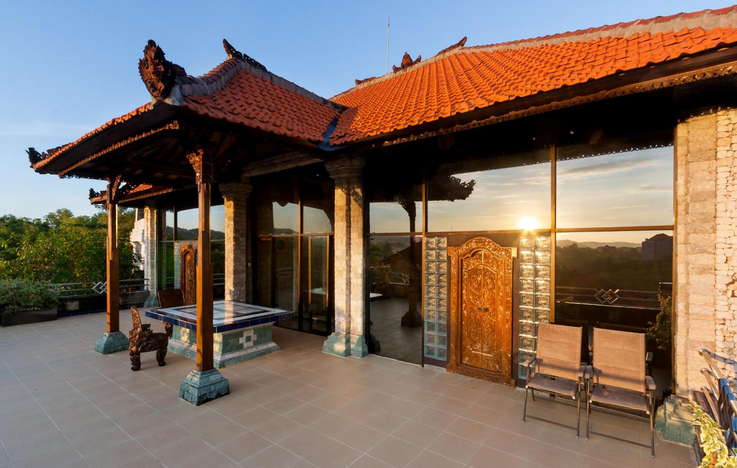 Uluwatu Mansion Villas