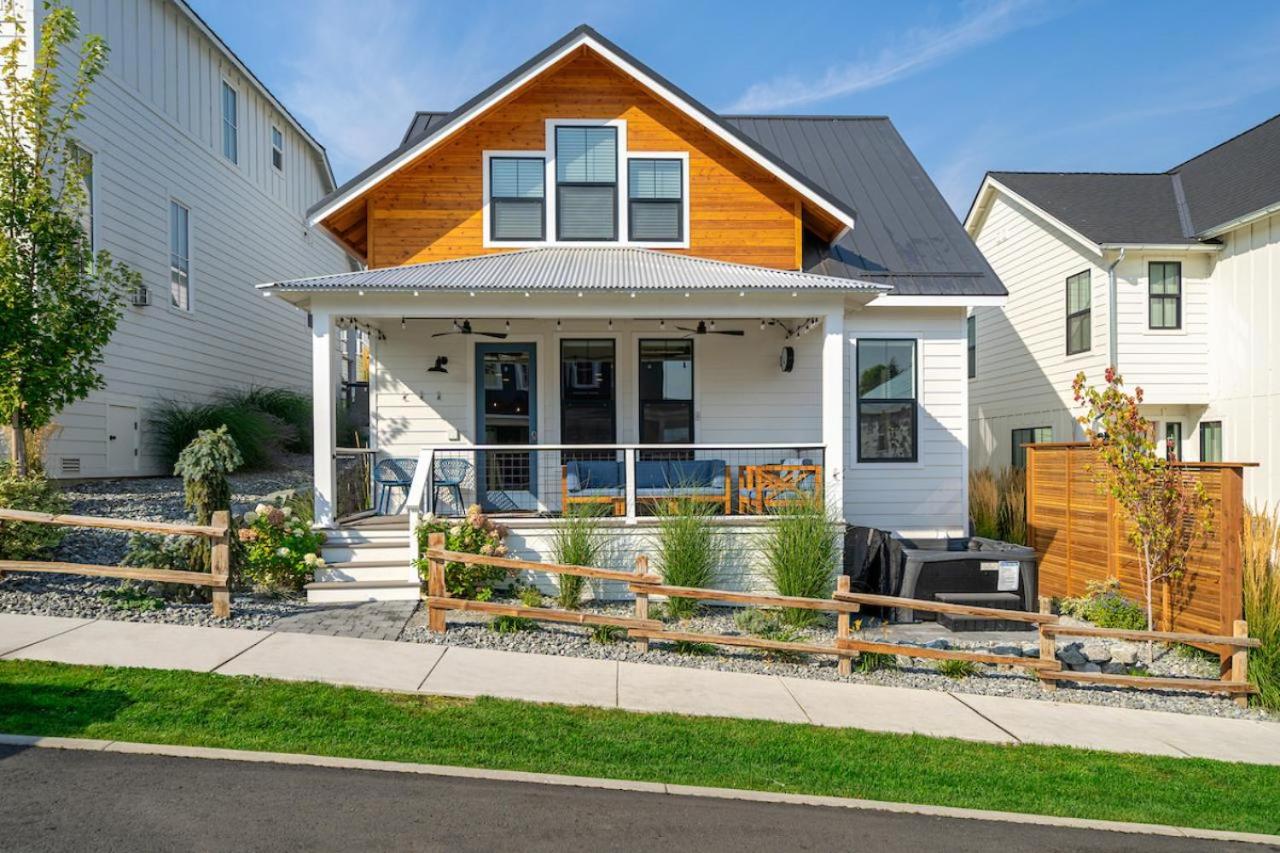 Dock Holiday with Carriage House #134