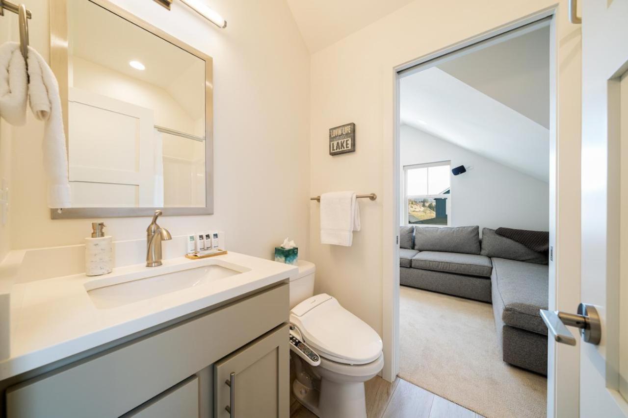 Dock Holiday with Carriage House #134