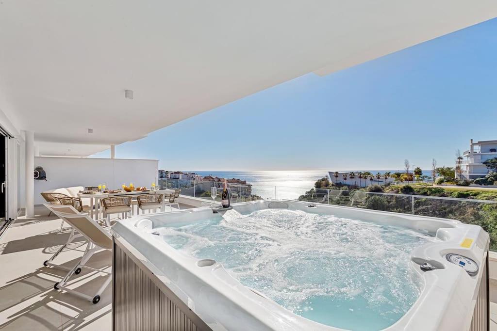 Stunning luxurious apartment. photo 1