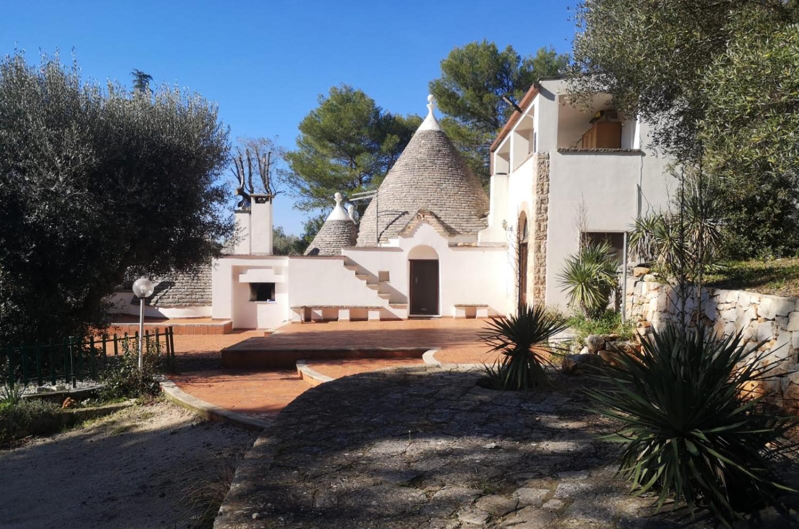 Trulli nel Bosco Itria Valley view 5