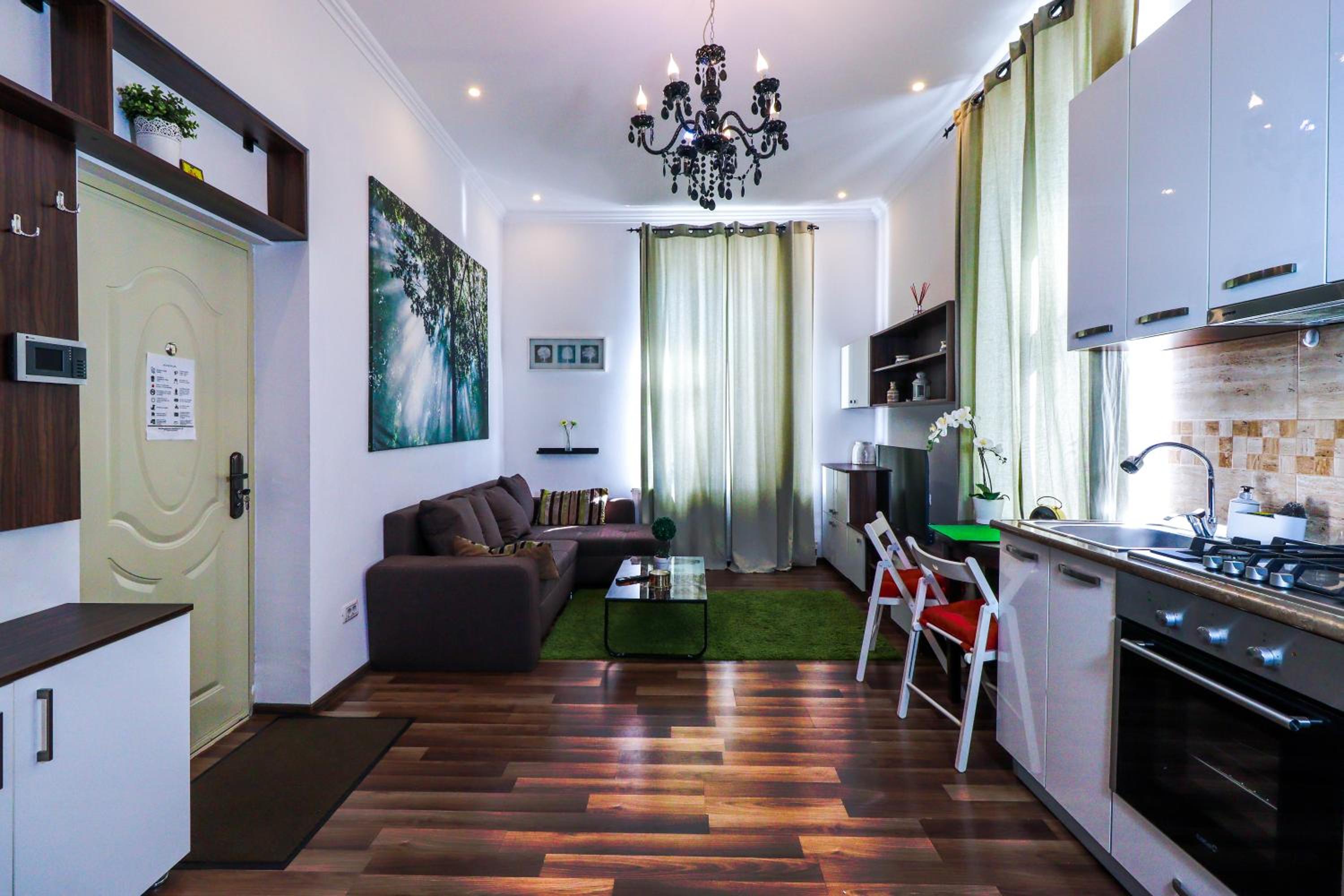 Downtown Central University Apartament - CAL1