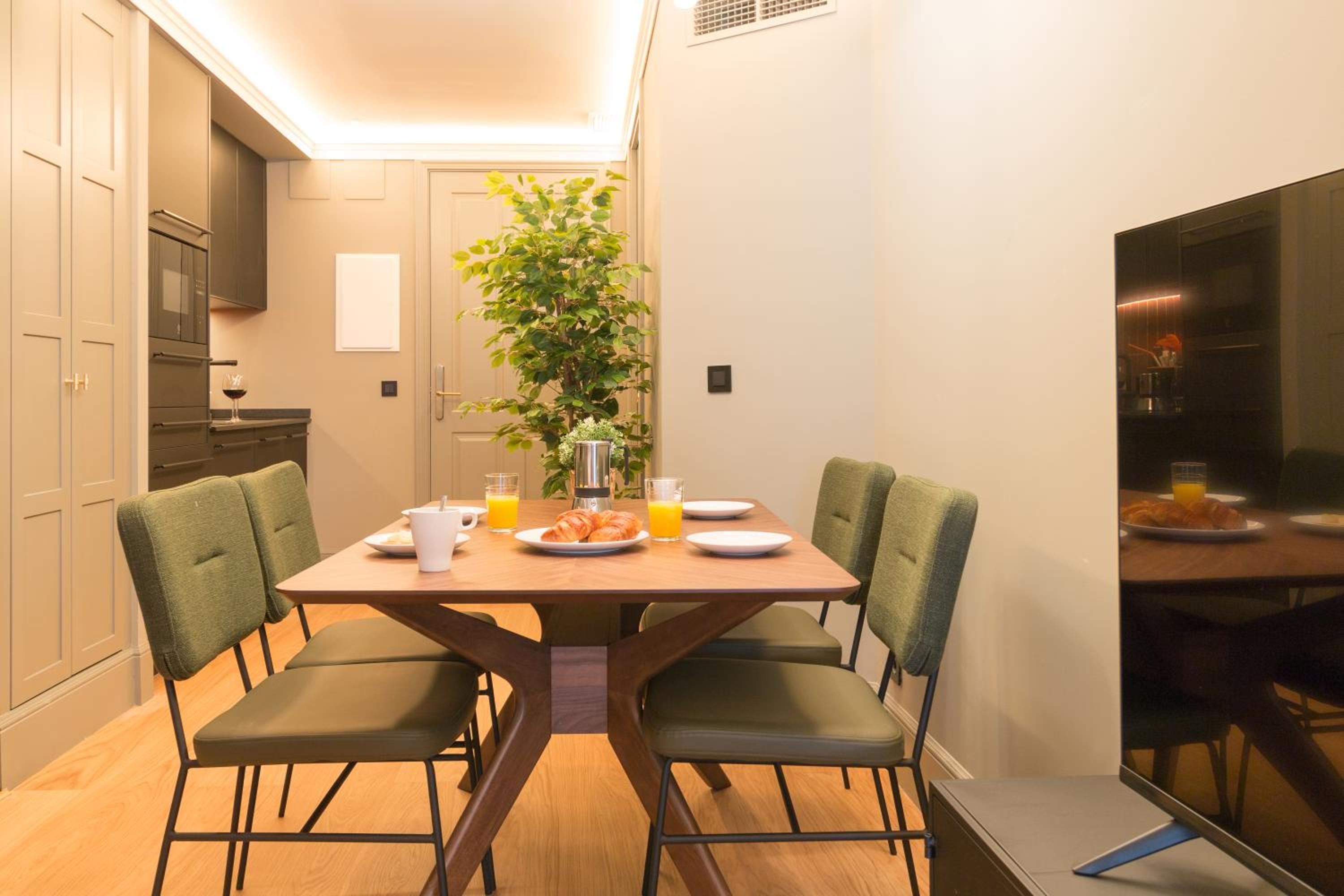 Old Town Apartments by Staynnapartments