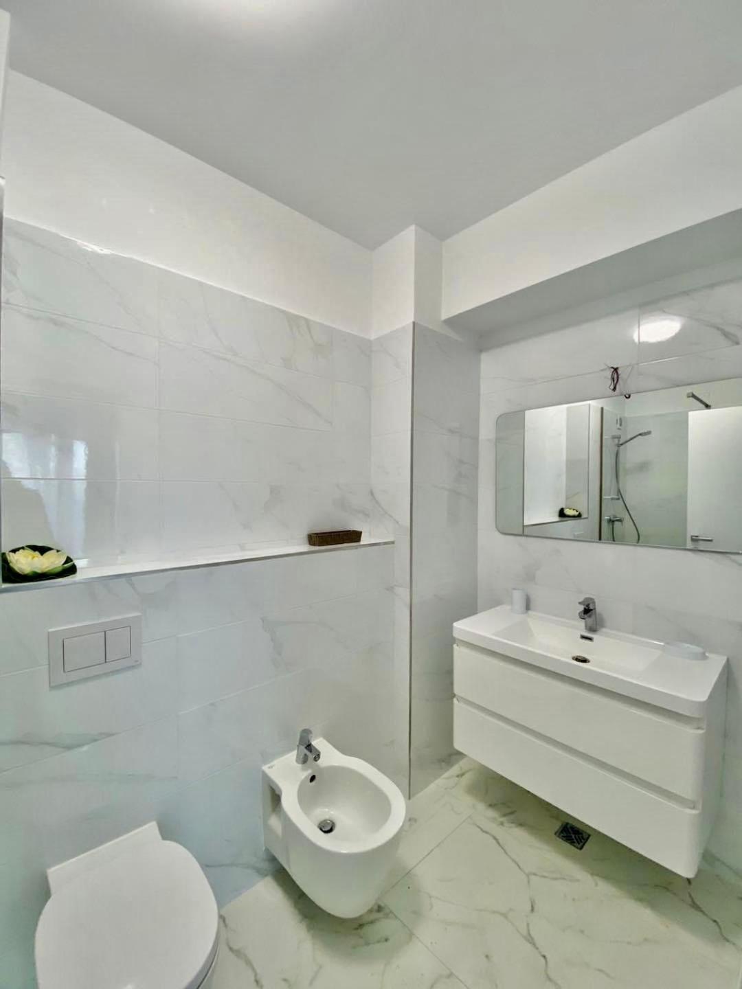 Senior Apartment- 3 room- Luxury Residence Mamaia view 2