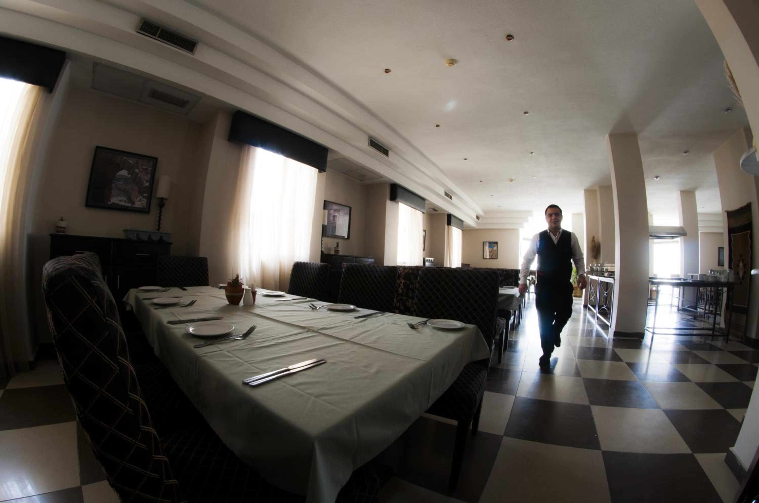 La Maison Hotel