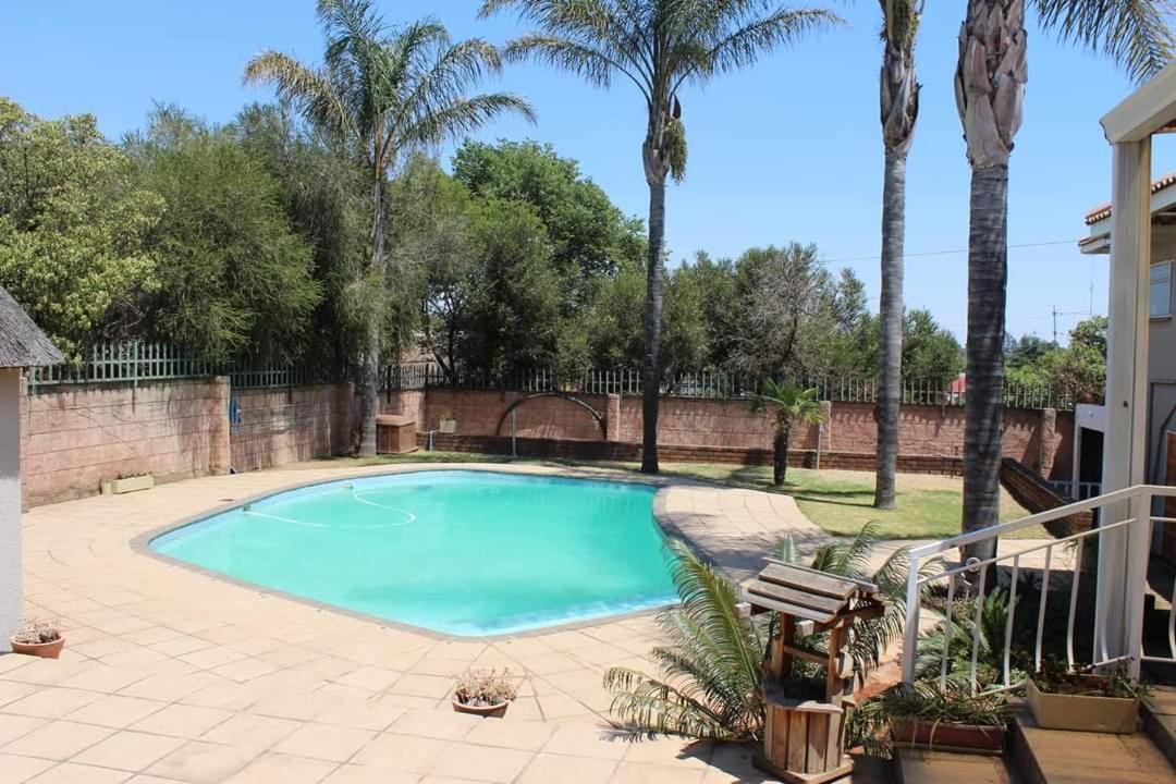 Swartbessie Geusthouse view 4