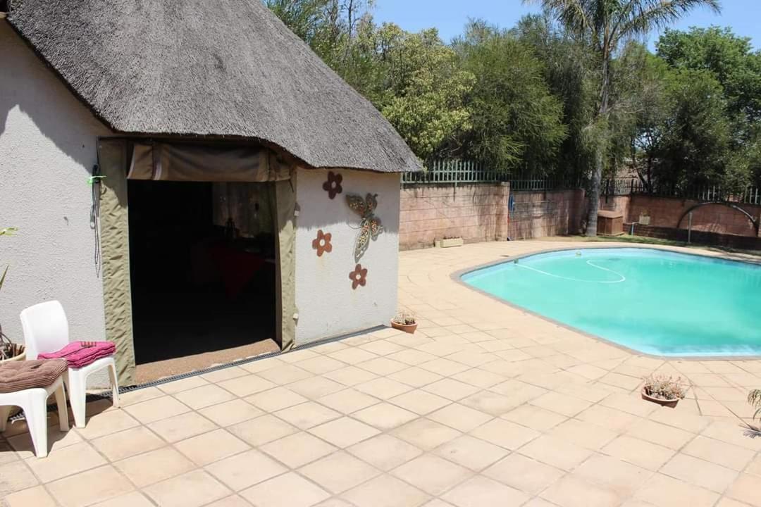 Swartbessie Geusthouse view 2