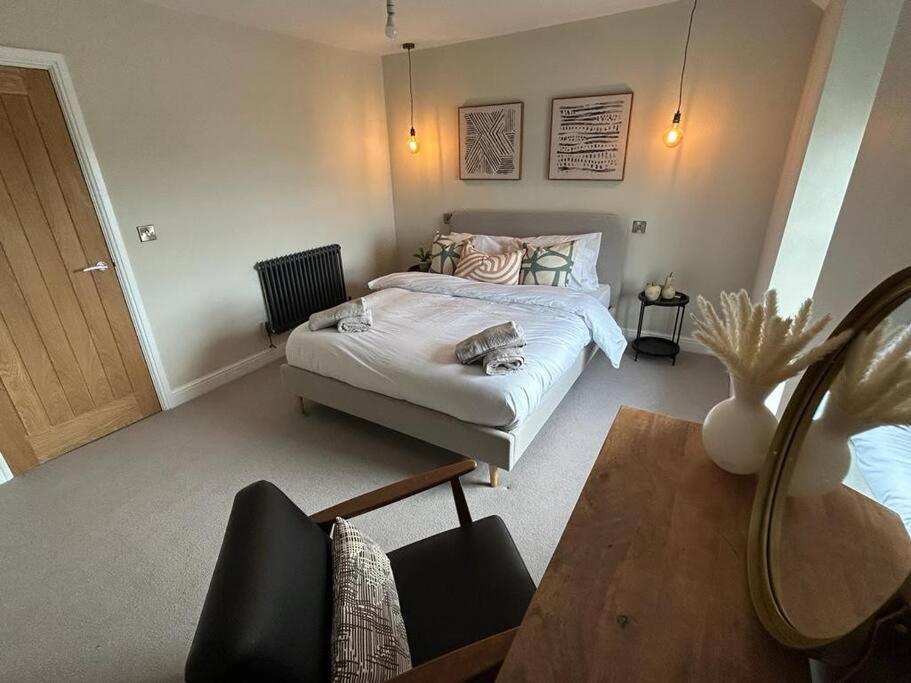 Caernarfon modern townhouse Snowdonia
