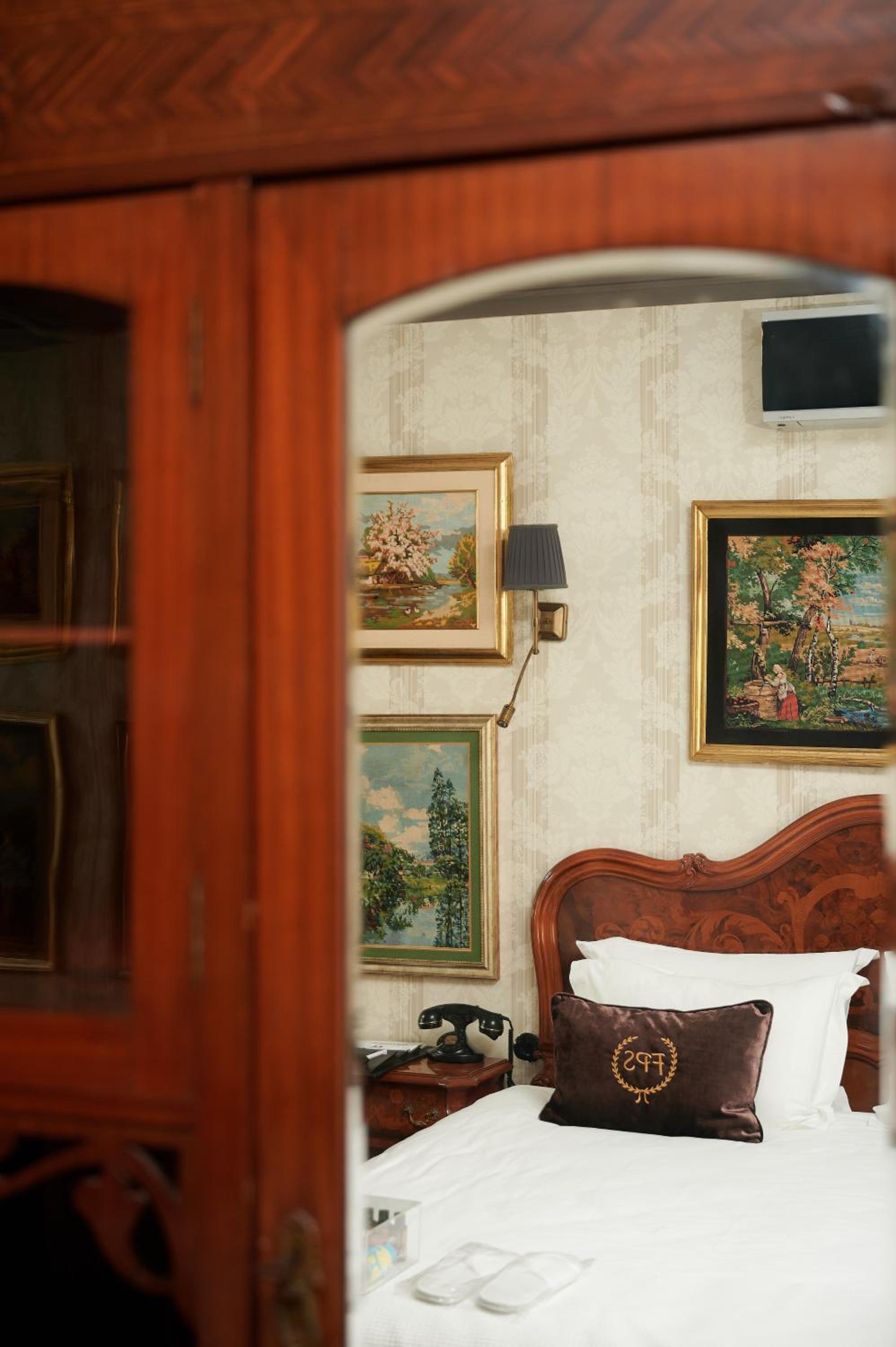 Faik Pasha Otelleri Özel Kategori Beyoğlu İstanbul - Image 73