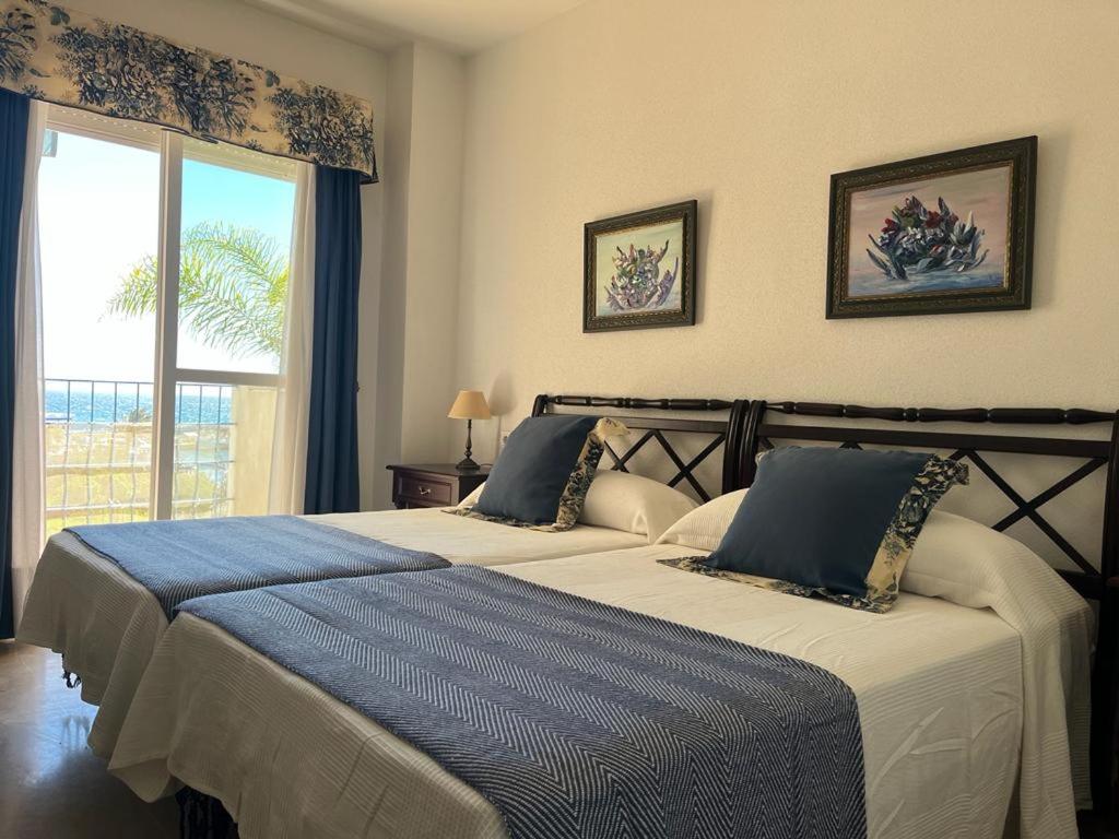 Lyrioshomes Precioso Apartamento Puerto de Estepona