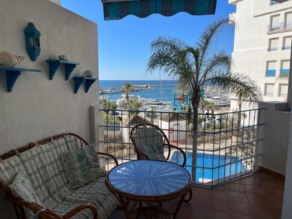 Lyrioshomes Precioso Apartamento Puerto de Estepona