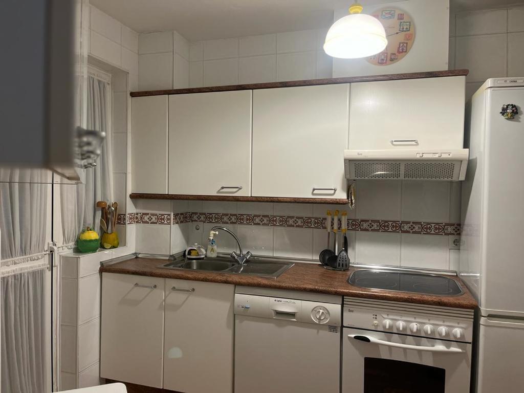 Lyrioshomes Precioso Apartamento Puerto de Estepona