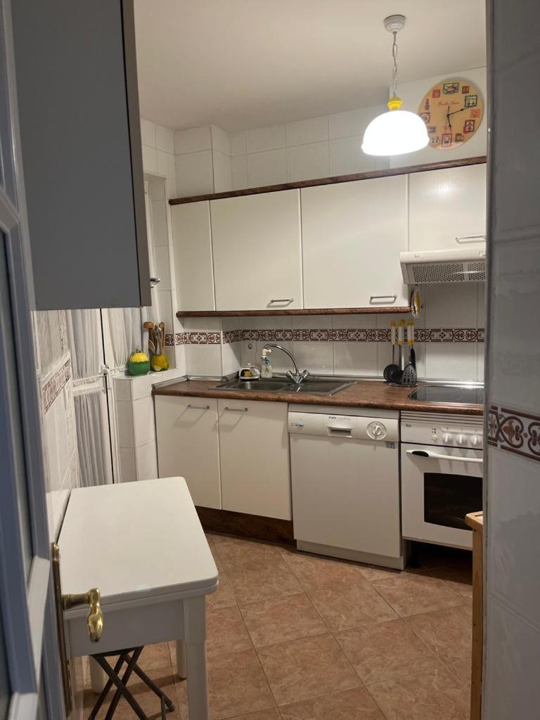 Lyrioshomes Precioso Apartamento Puerto de Estepona