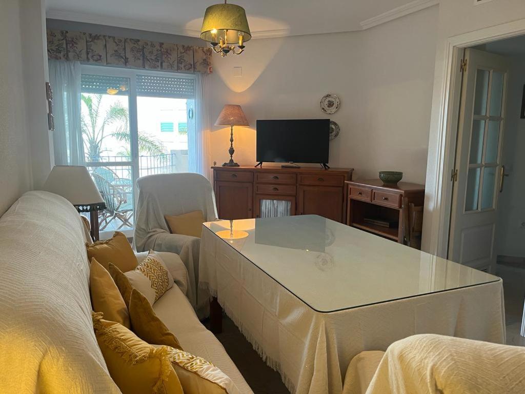 Lyrioshomes Precioso Apartamento Puerto de Estepona