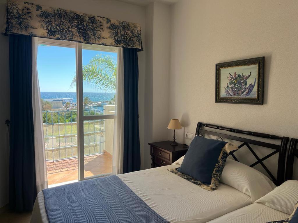Lyrioshomes Precioso Apartamento Puerto de Estepona