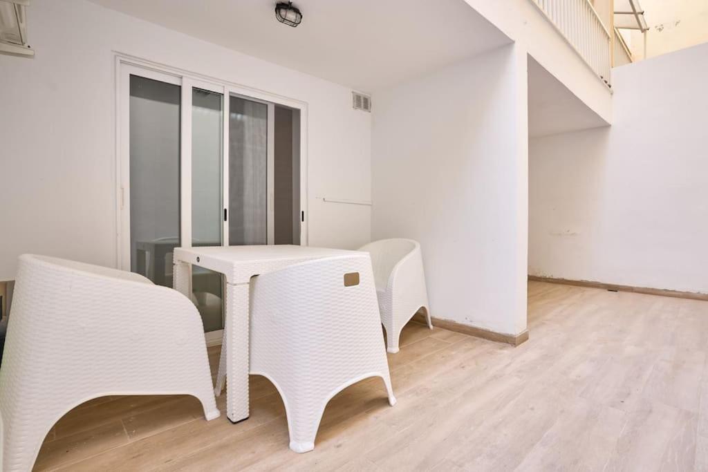 Urban front - Walking distance from paceville and st george bay beach