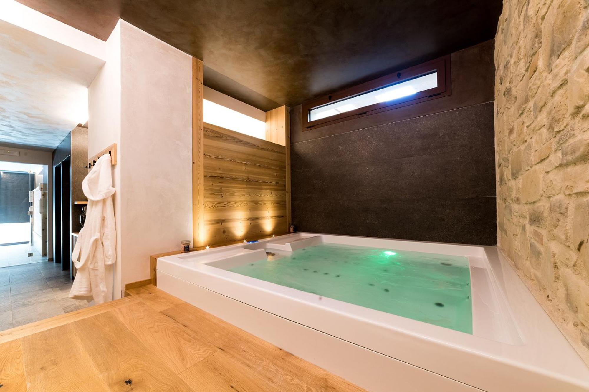 Aura Relais view 5