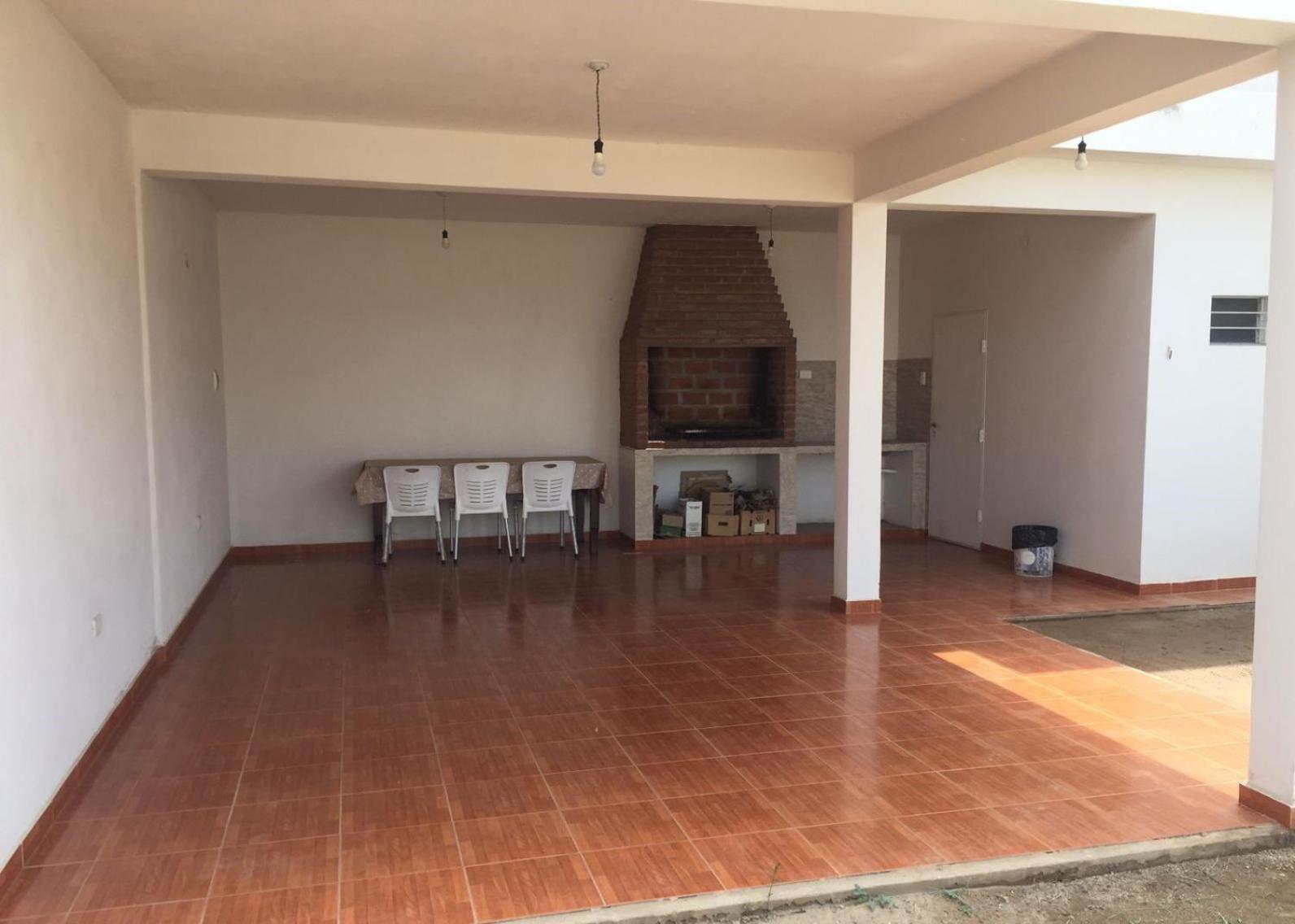 La casita de Ana Paula (dpto con asador y cochera)