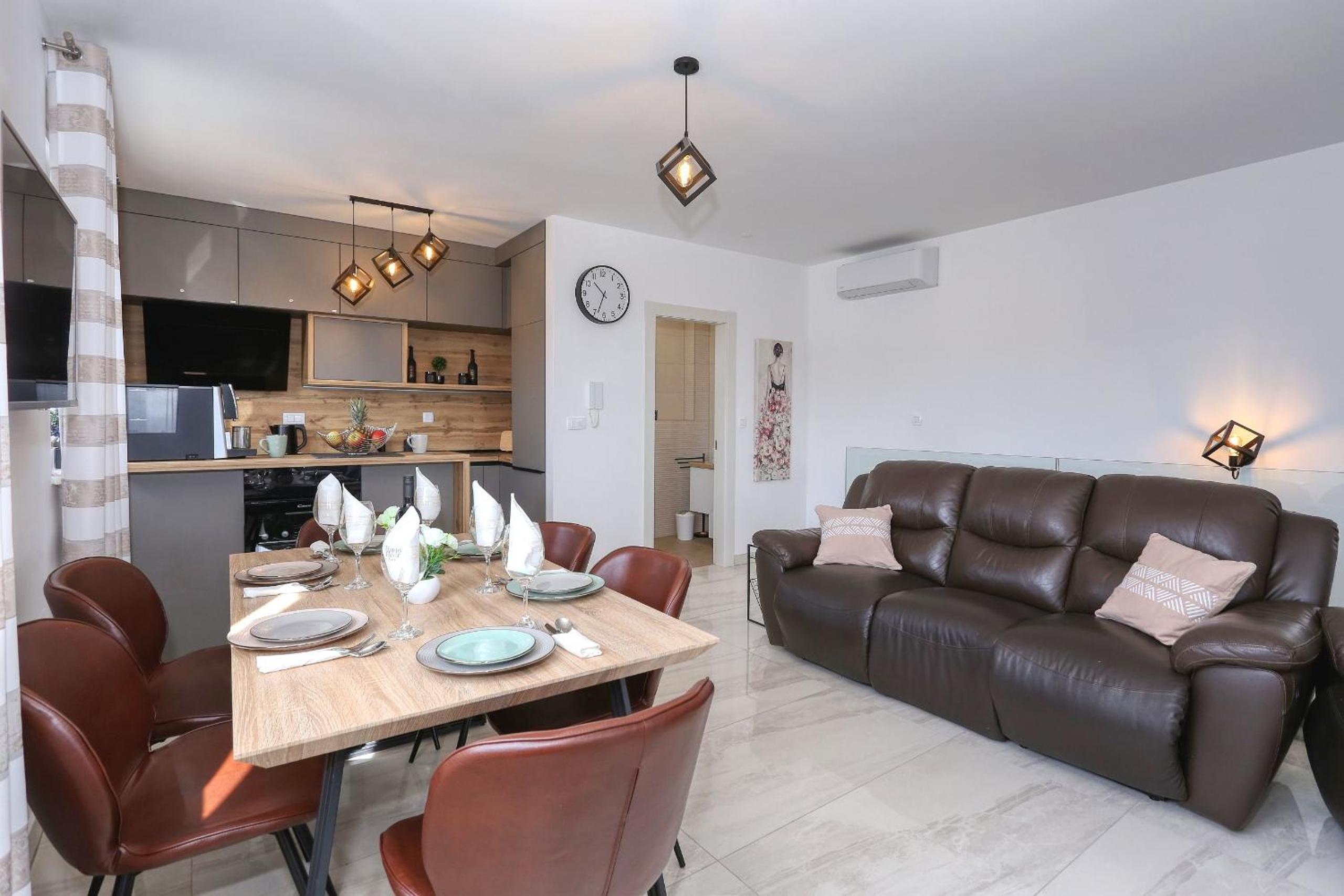 Luxury Apartment Isabell view 2
