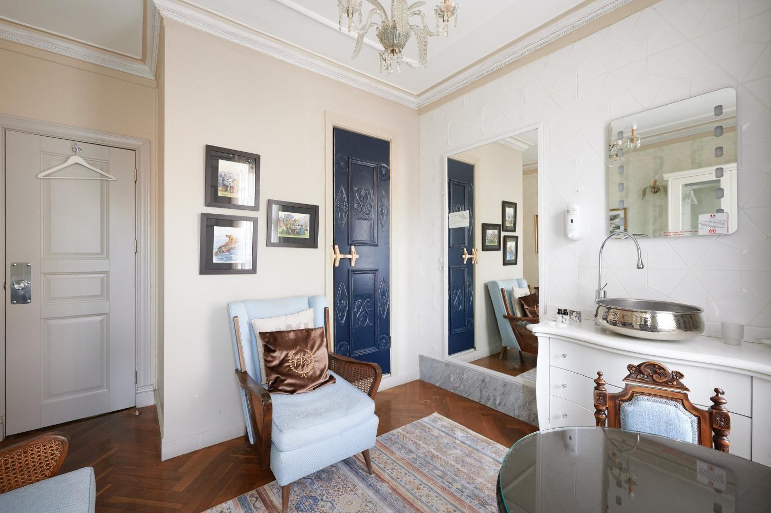 Faik Pasha Otelleri Özel Kategori Beyoğlu İstanbul - Image 180