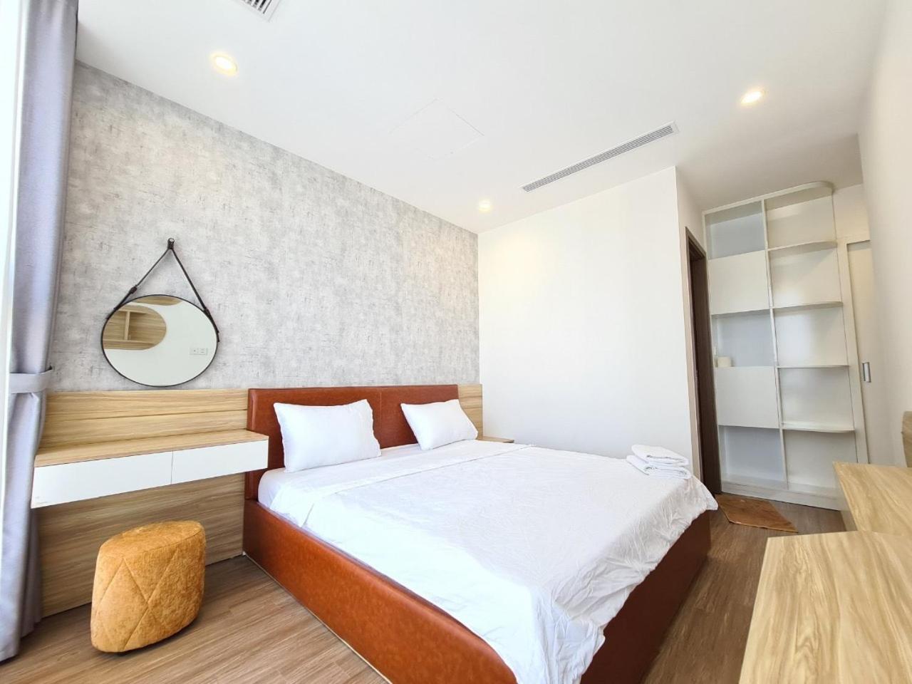 Vincom Plaza Vinhomes Sky Lake Phạm Hùng Mỹ Đình