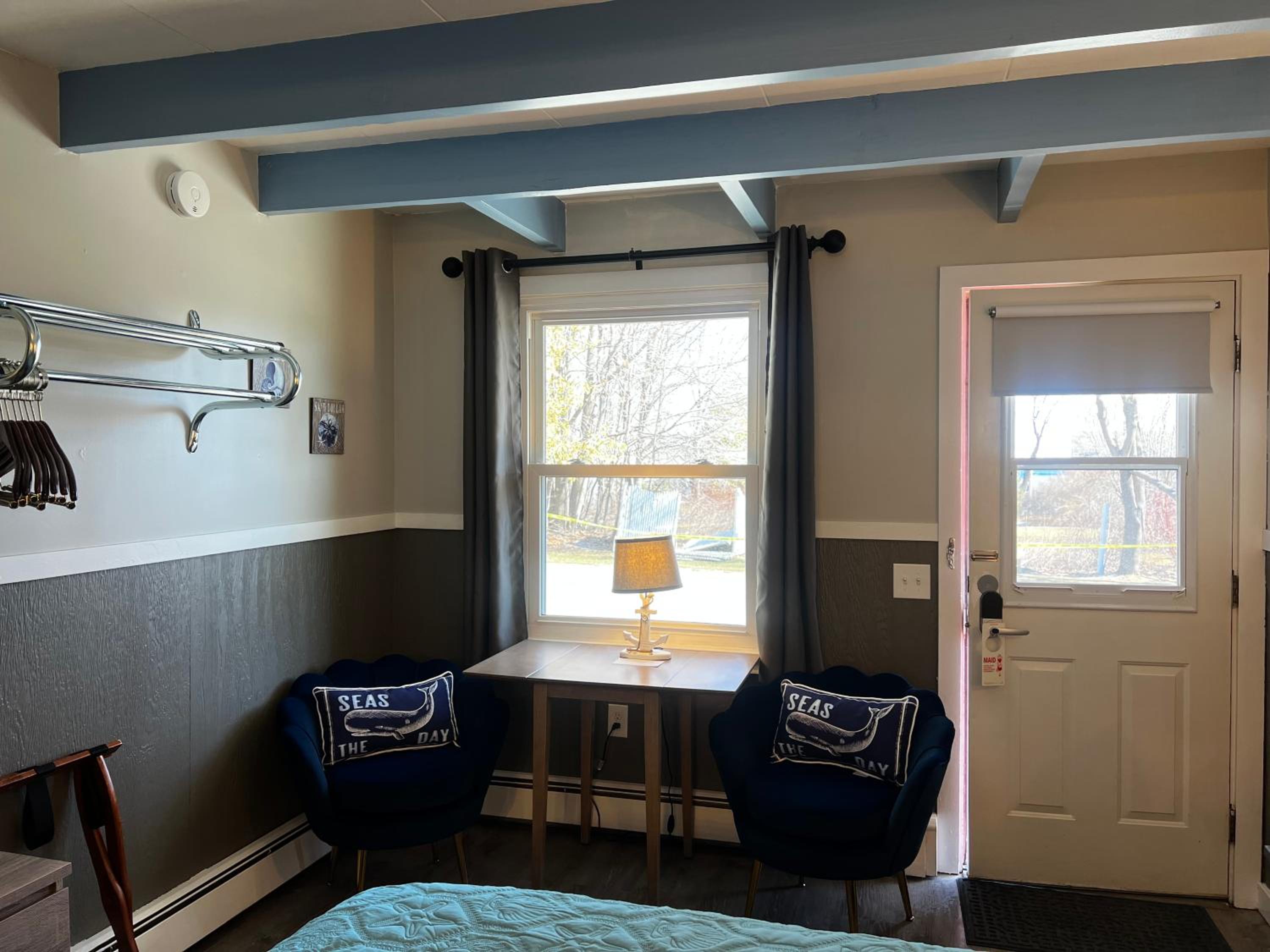 Claddagh Motel & Suites