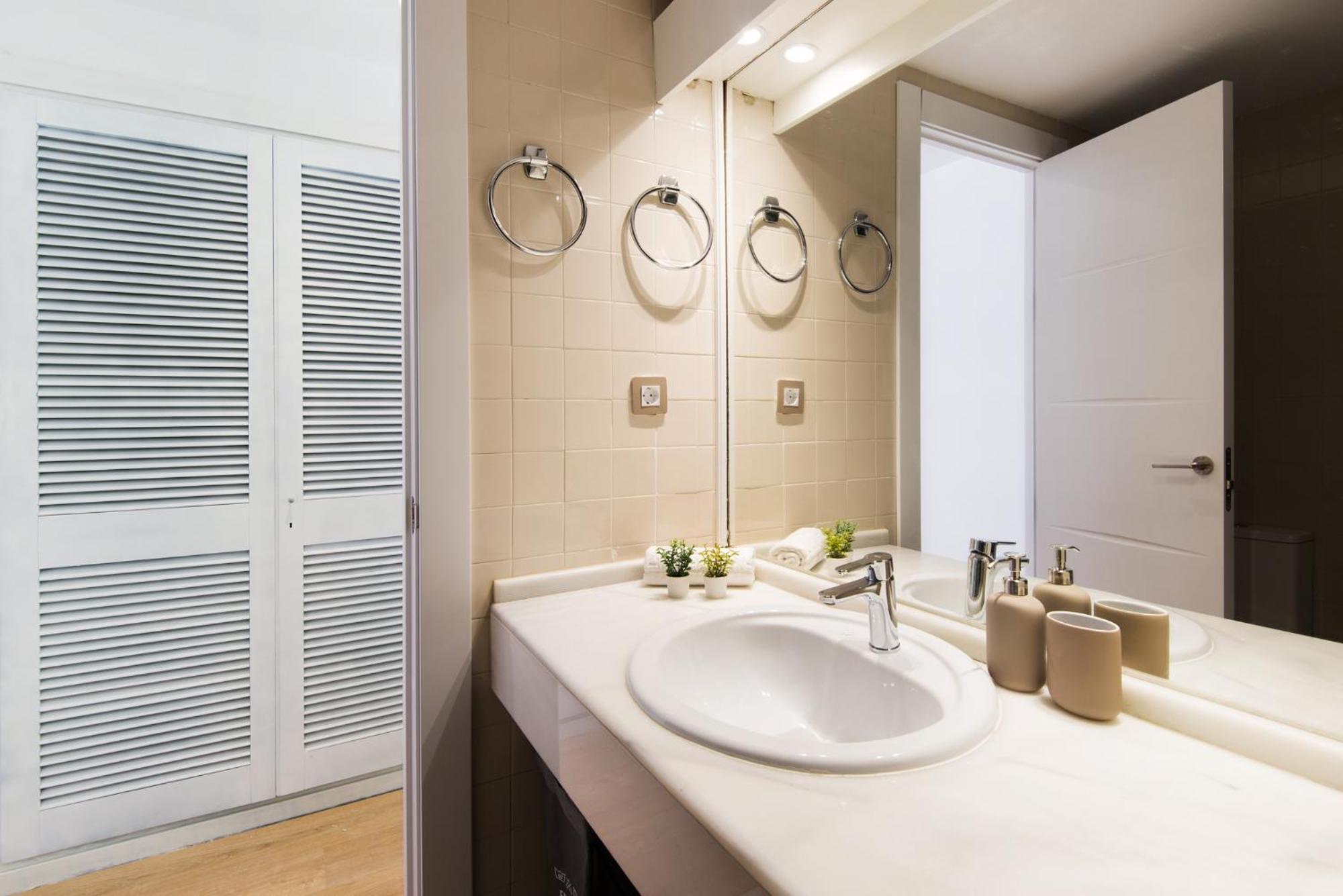 ALOHA MARINA Private APARTMENT 1st line Ocean Beach CARIHUELA