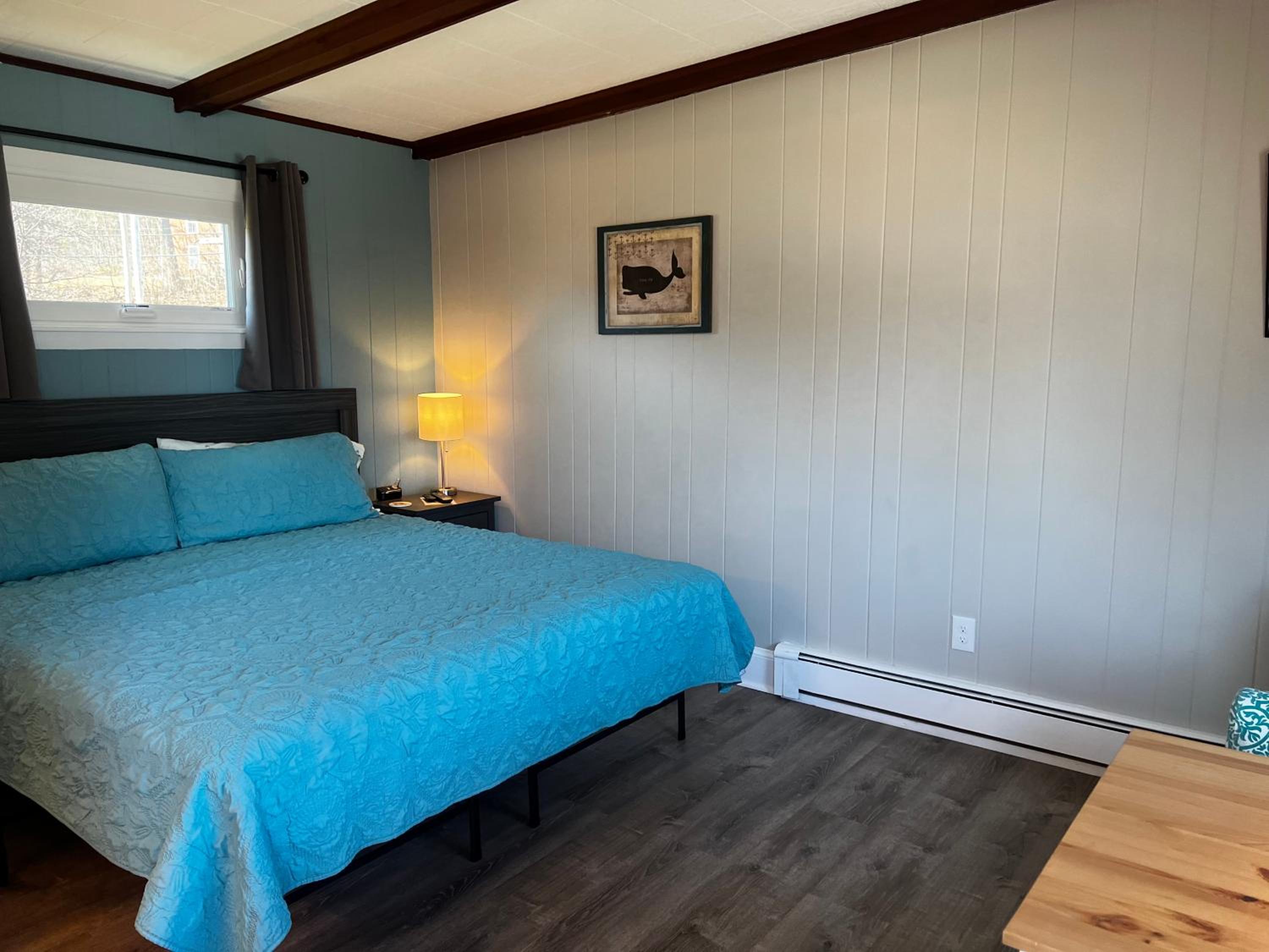 Claddagh Motel & Suites