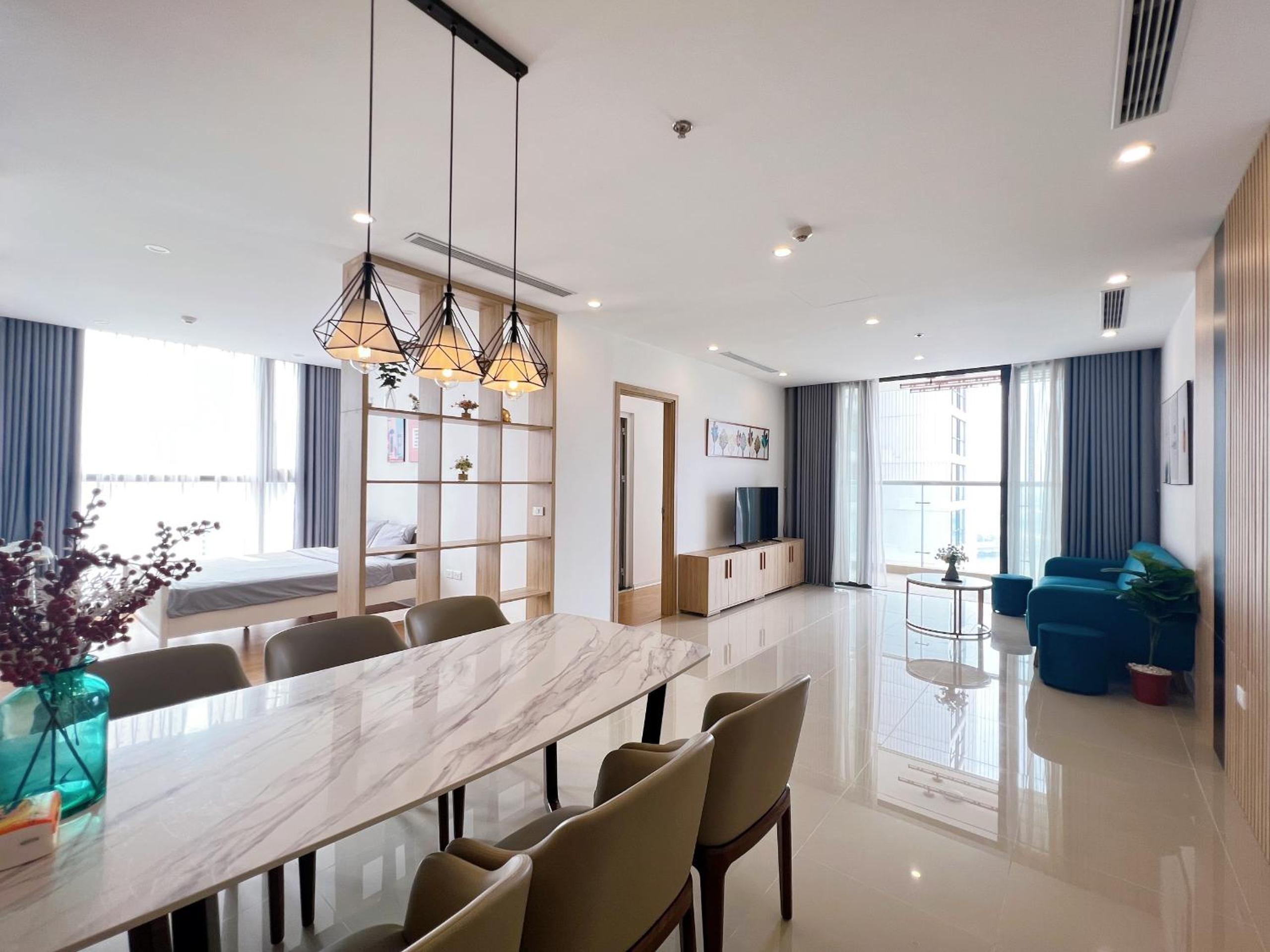Vincom Plaza Vinhomes Sky Lake Phạm Hùng Mỹ Đình