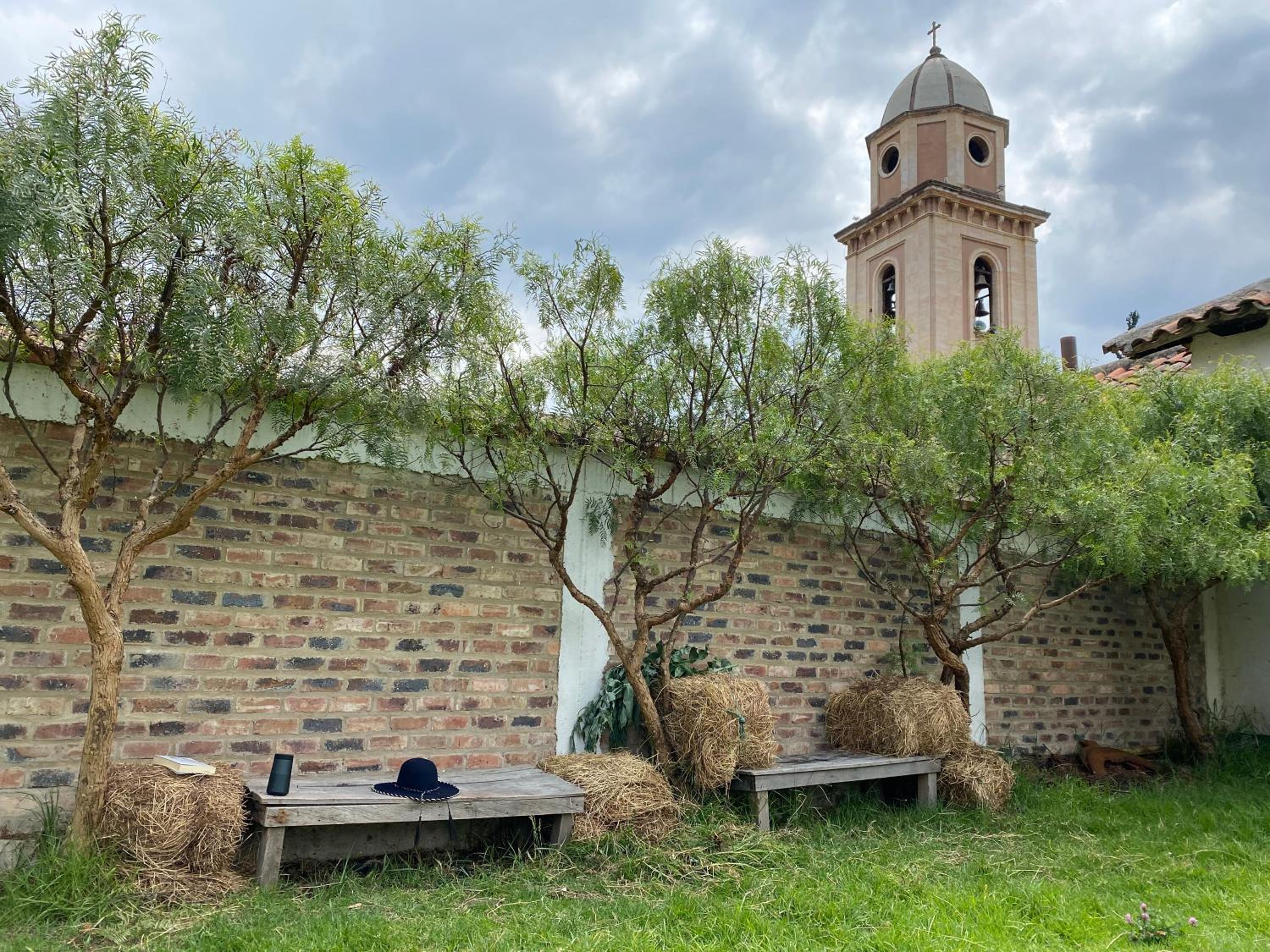 Cabaña con excelente ubicación y zona verde.