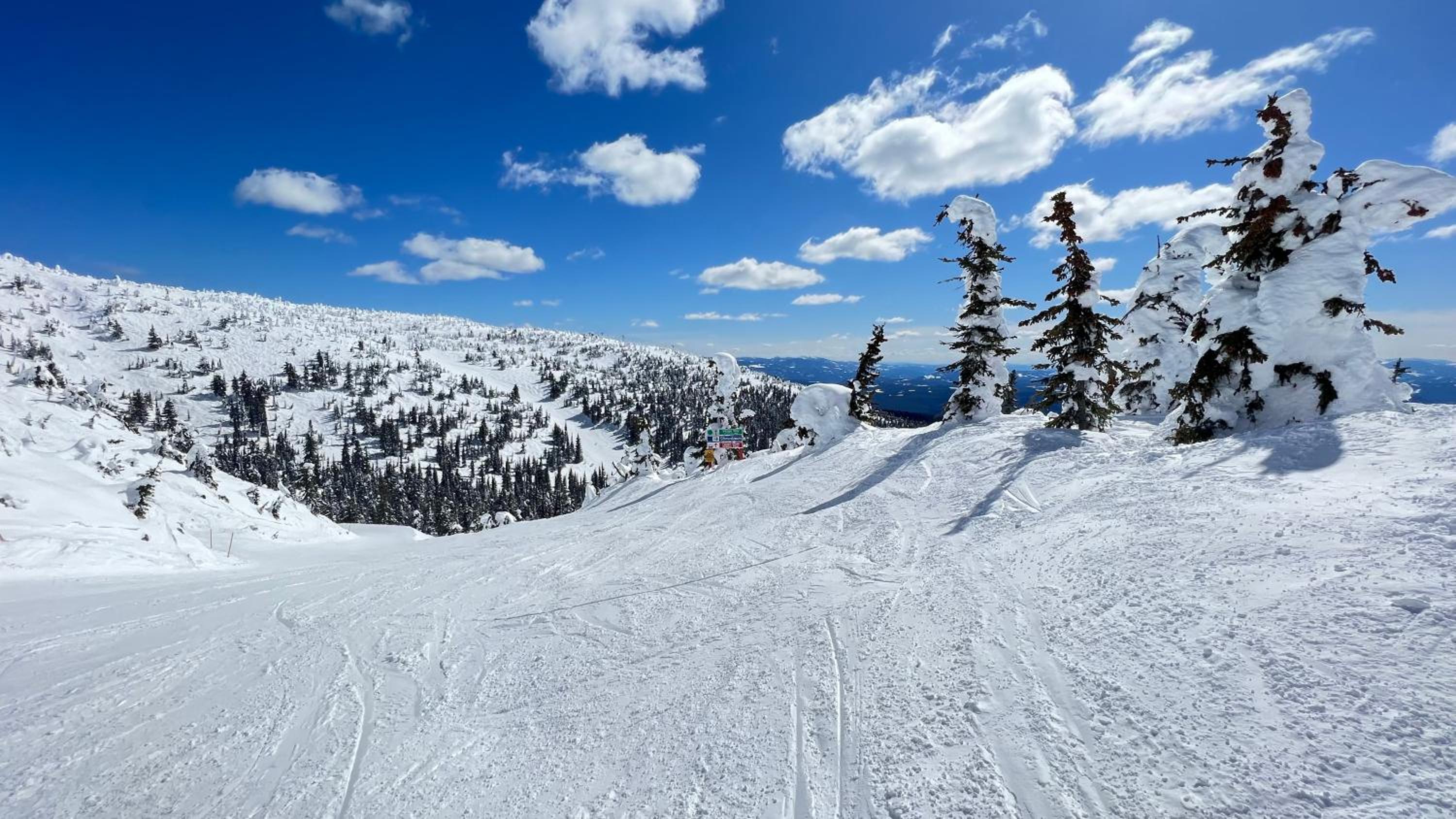 Magical Views at Southpoint Big White! Best Location!