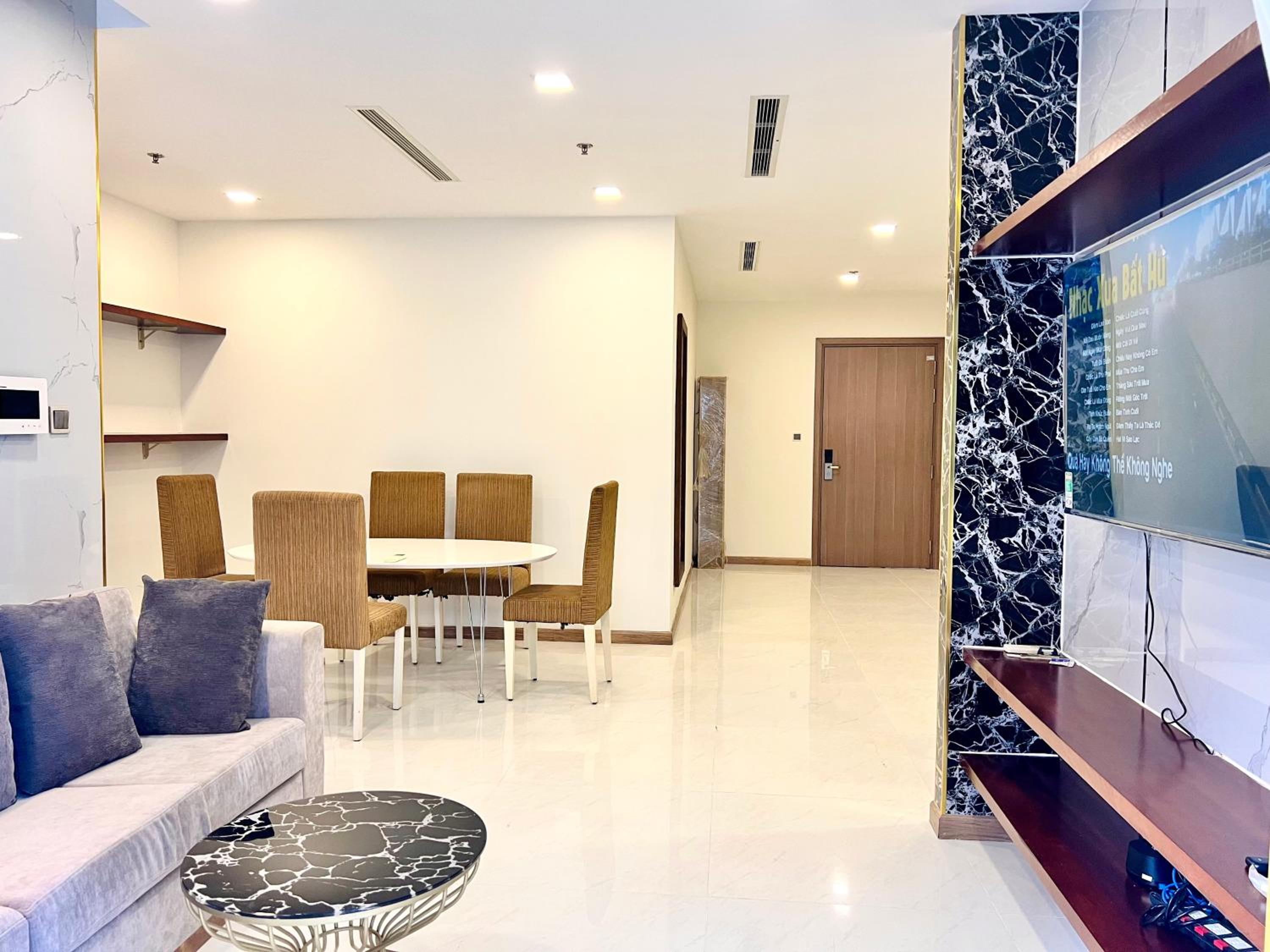 The Luxe Nest Landmark 81