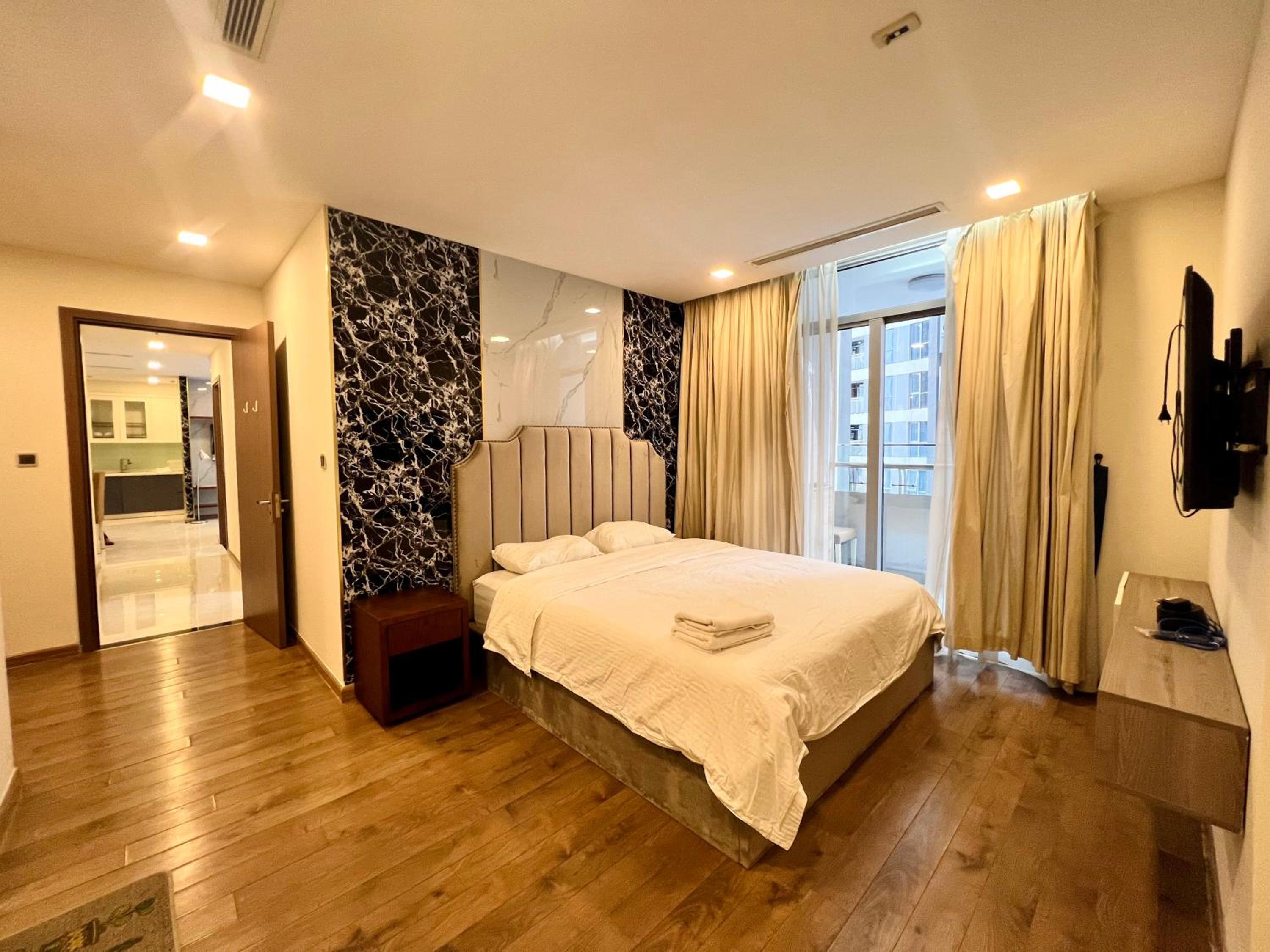 The Luxe Nest Landmark 81