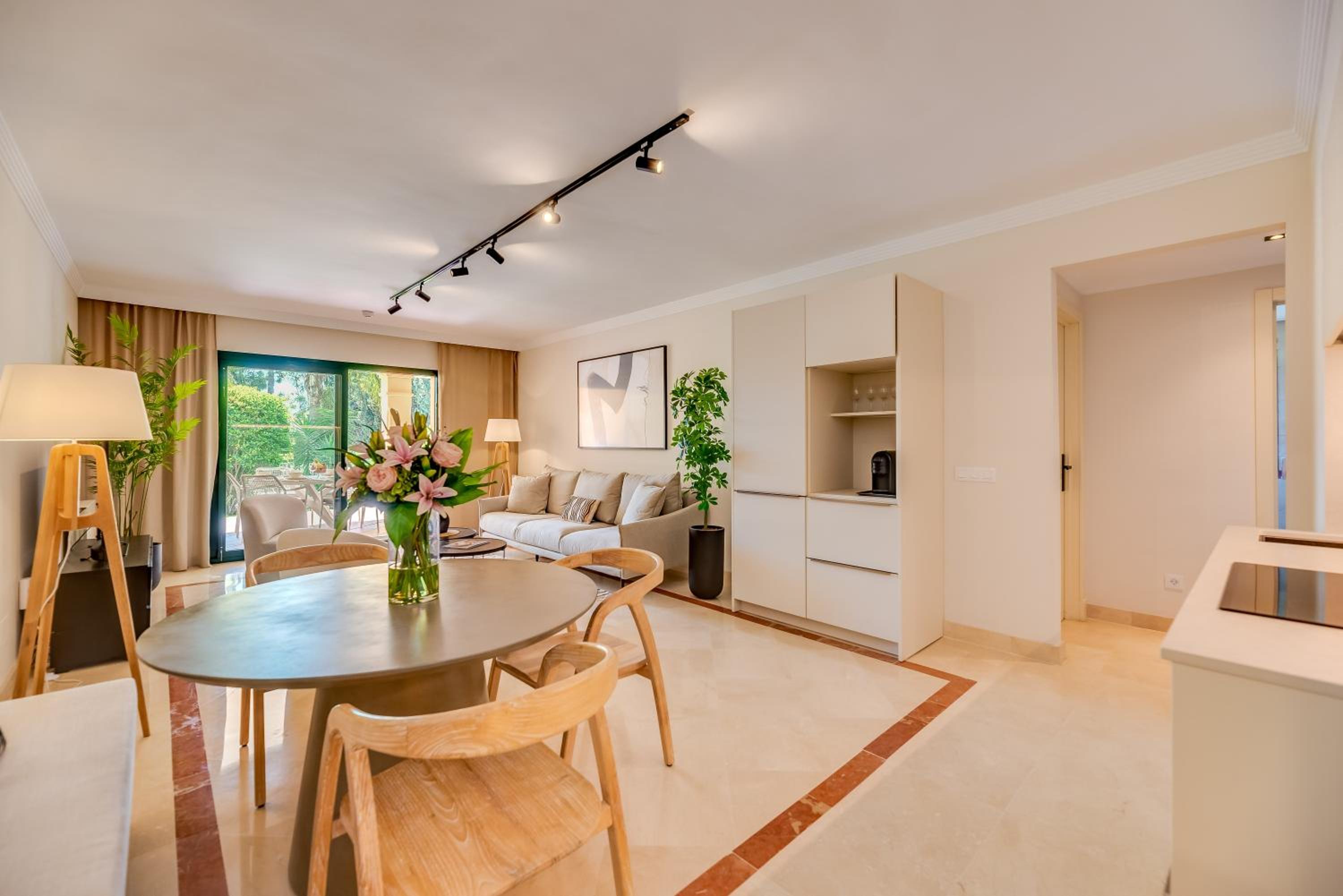 Marbella Vacations - VACATION MARBELLA I El Palmeral, Golf Valley, Renovated, Fast WiFi - Property Image 35