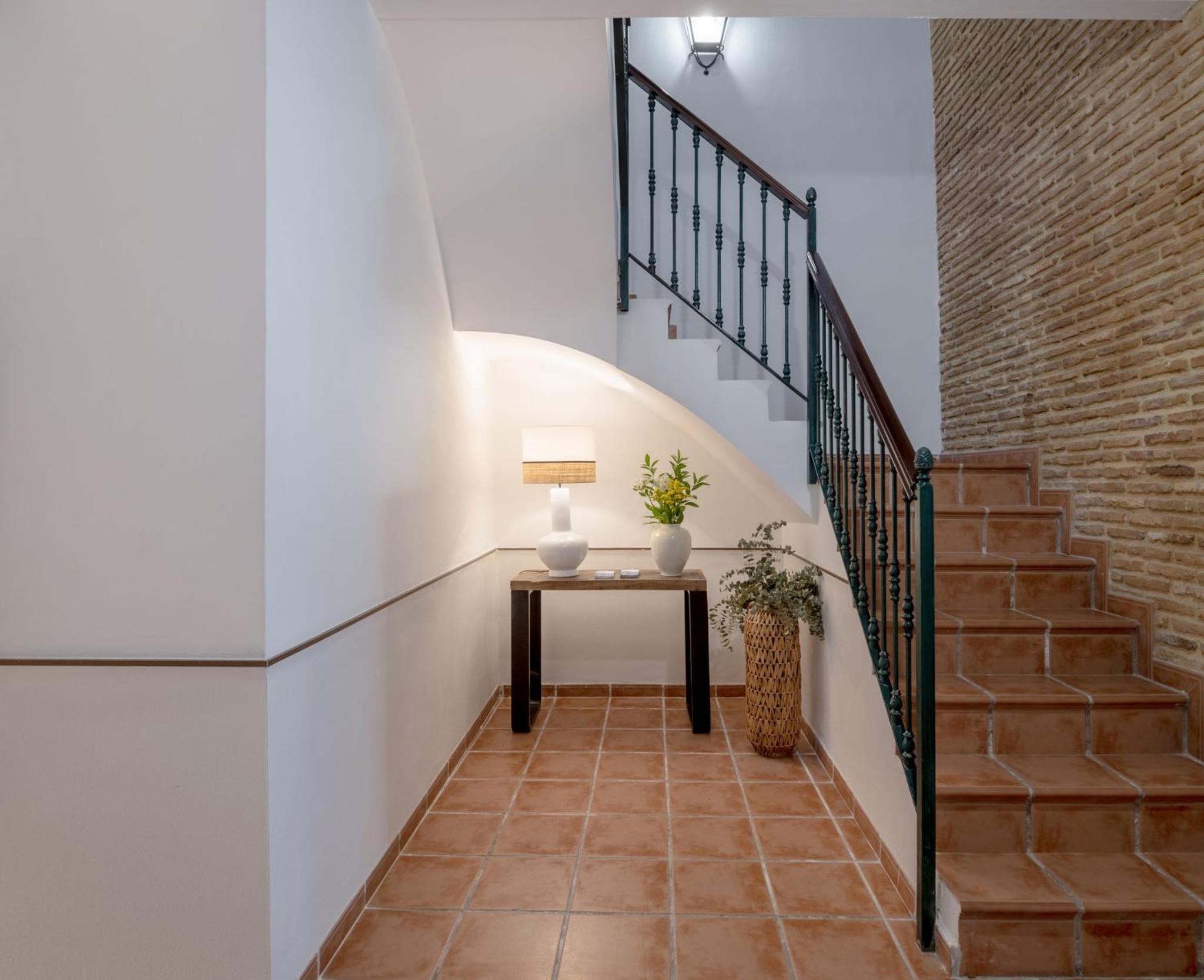 Triana Boutique Apartments by Hommyhome