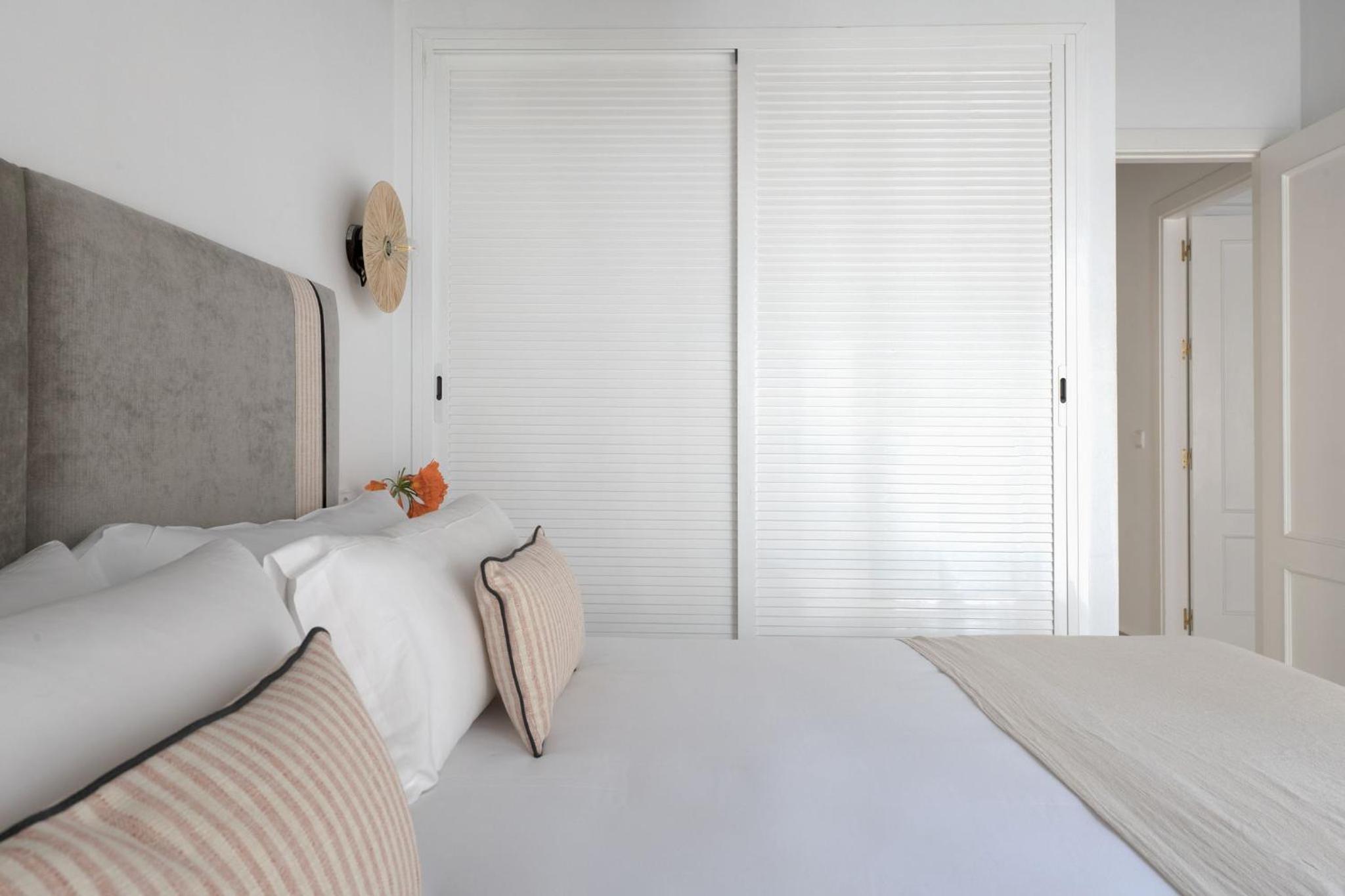 Triana Boutique Apartments by Hommyhome