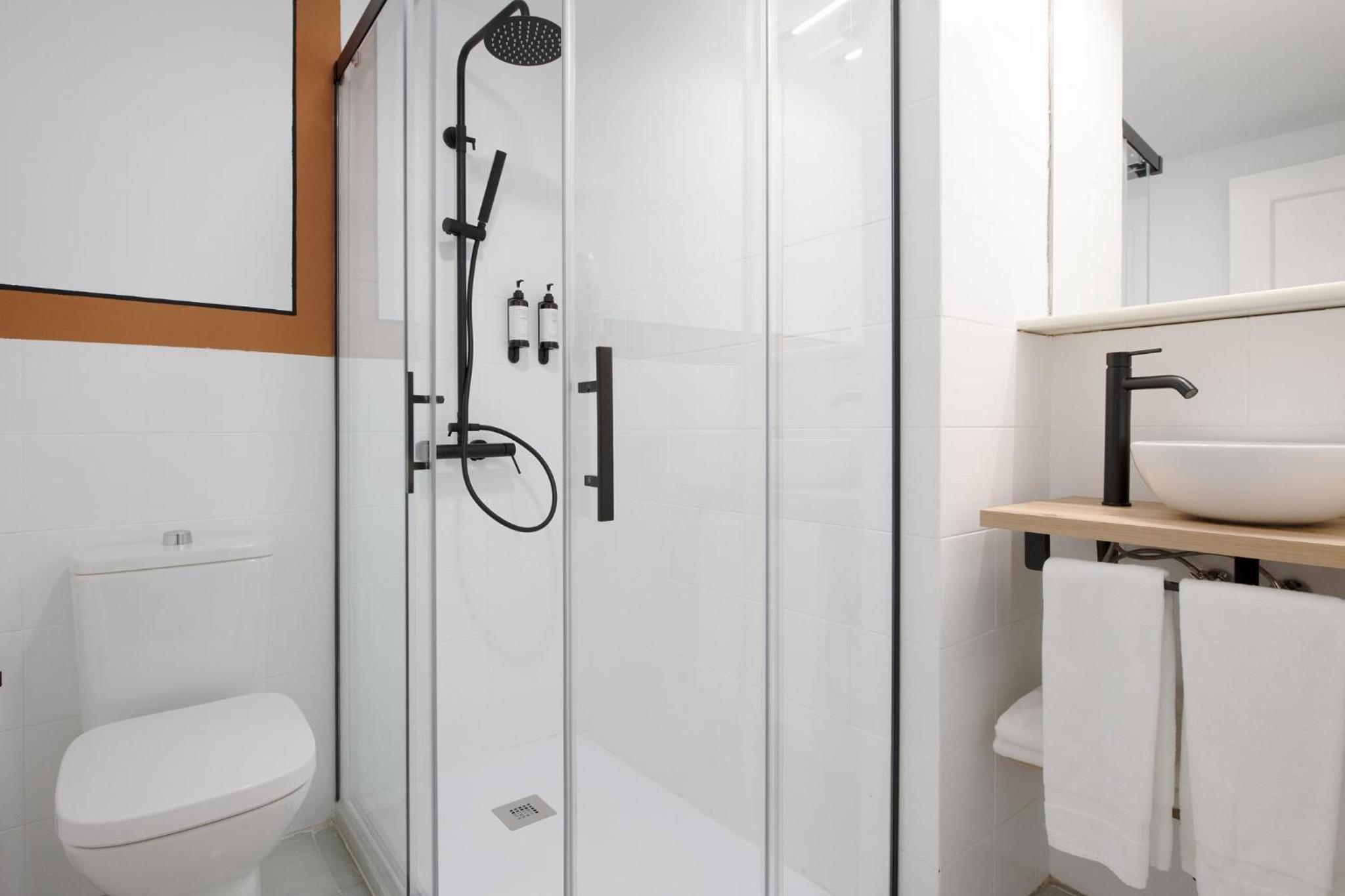 Triana Boutique Apartments by Hommyhome