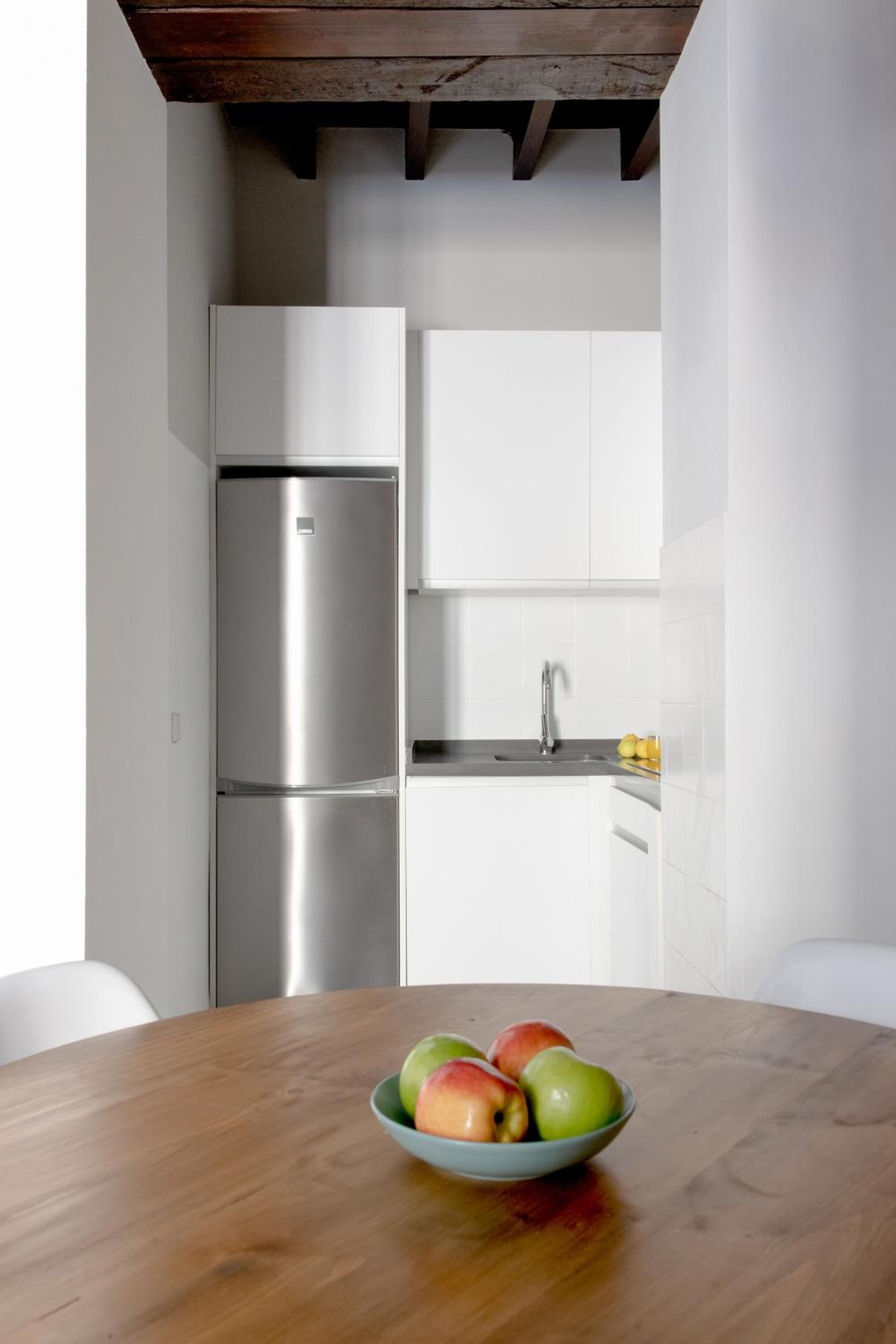 Triana Boutique Apartments by Hommyhome