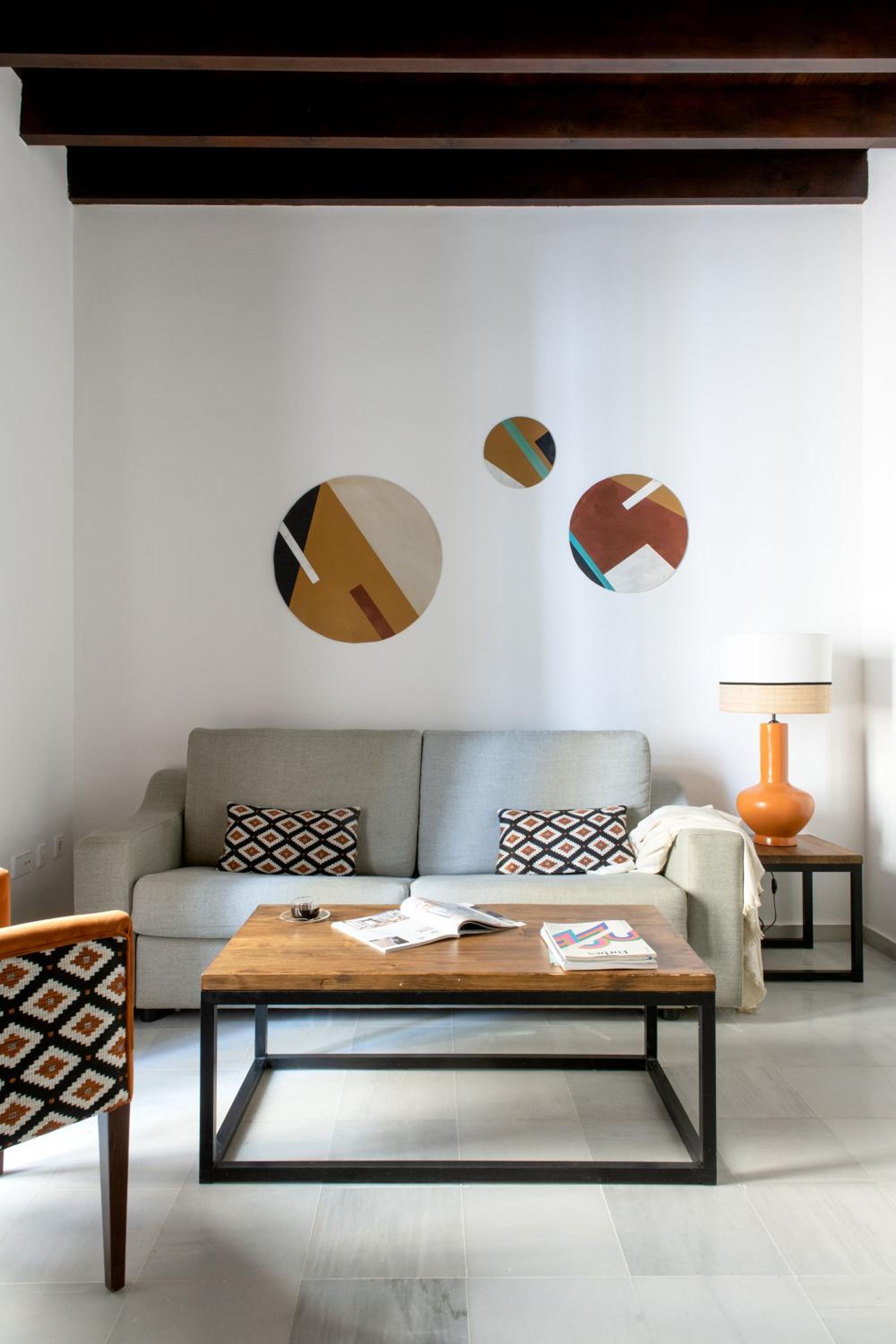 Triana Boutique Apartments by Hommyhome
