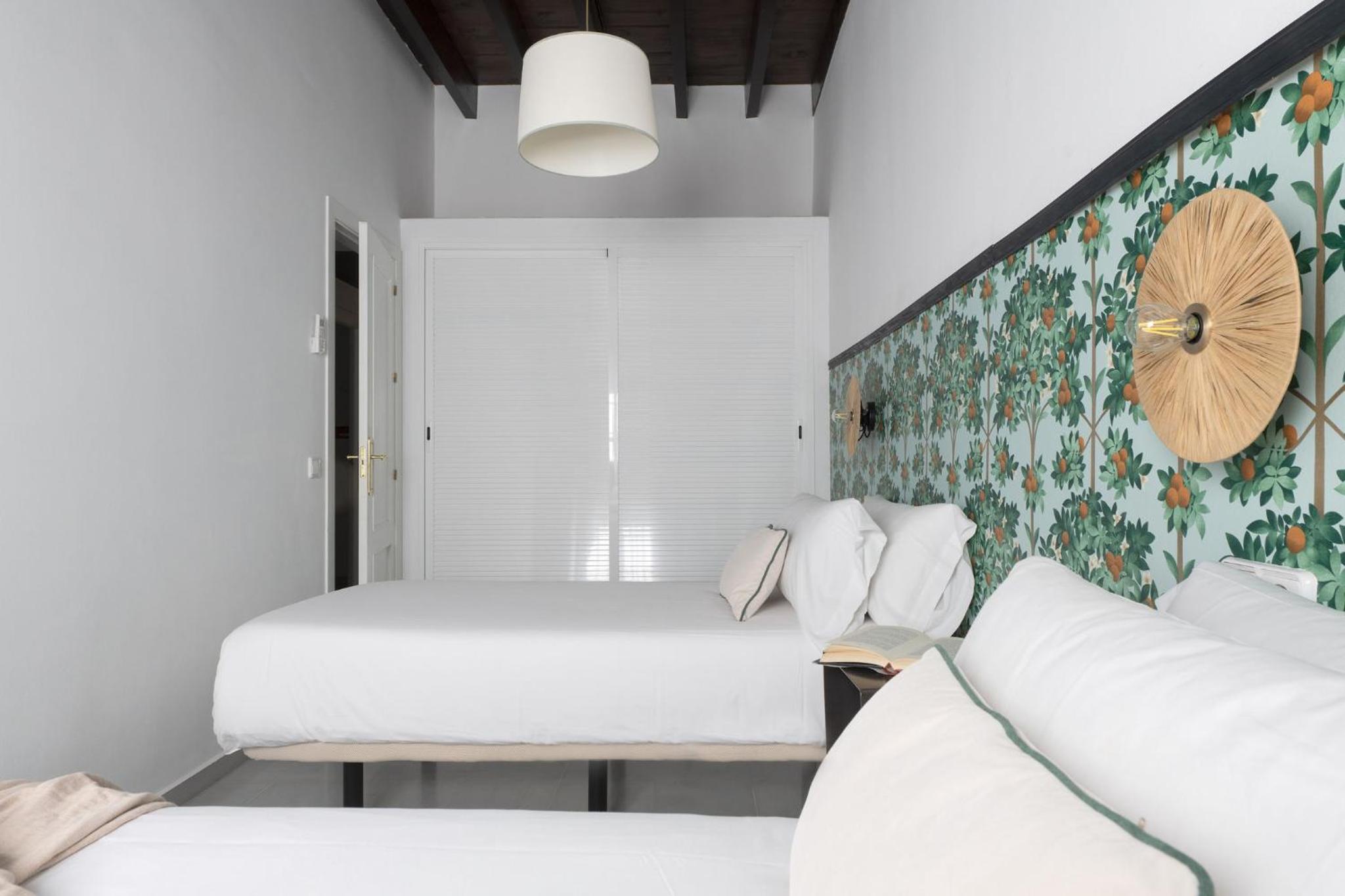 Triana Boutique Apartments by Hommyhome