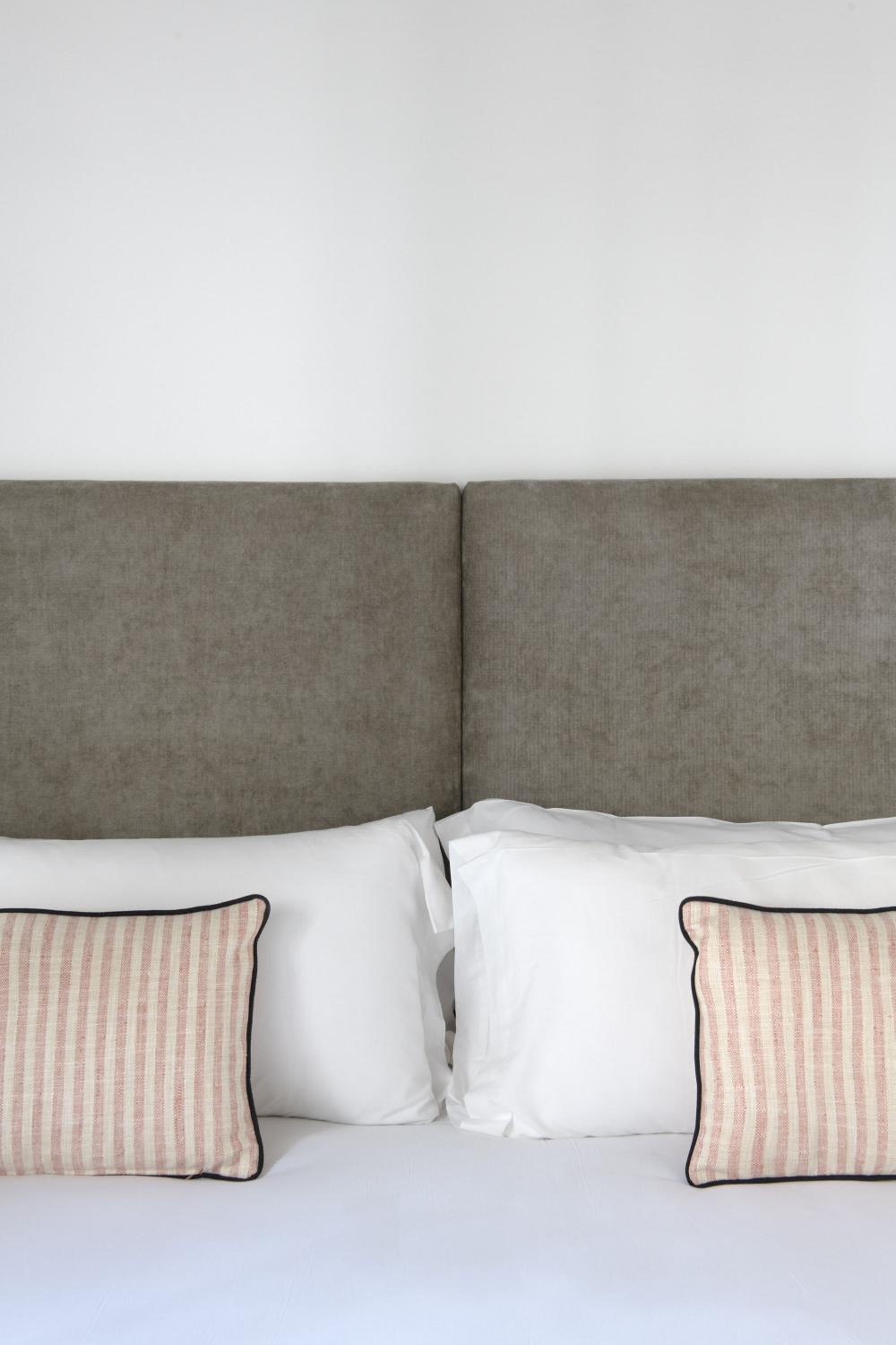 Triana Boutique Apartments by Hommyhome