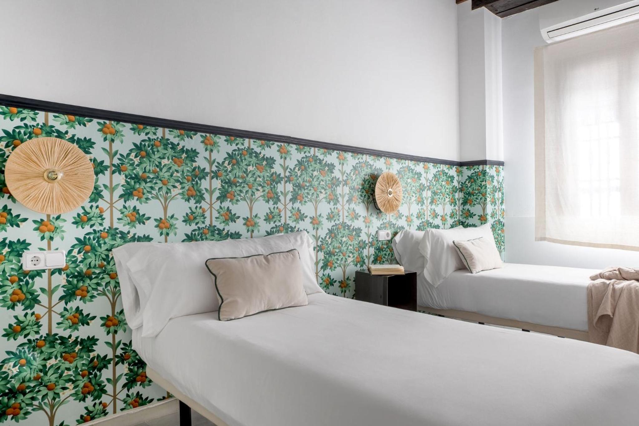 Triana Boutique Apartments by Hommyhome