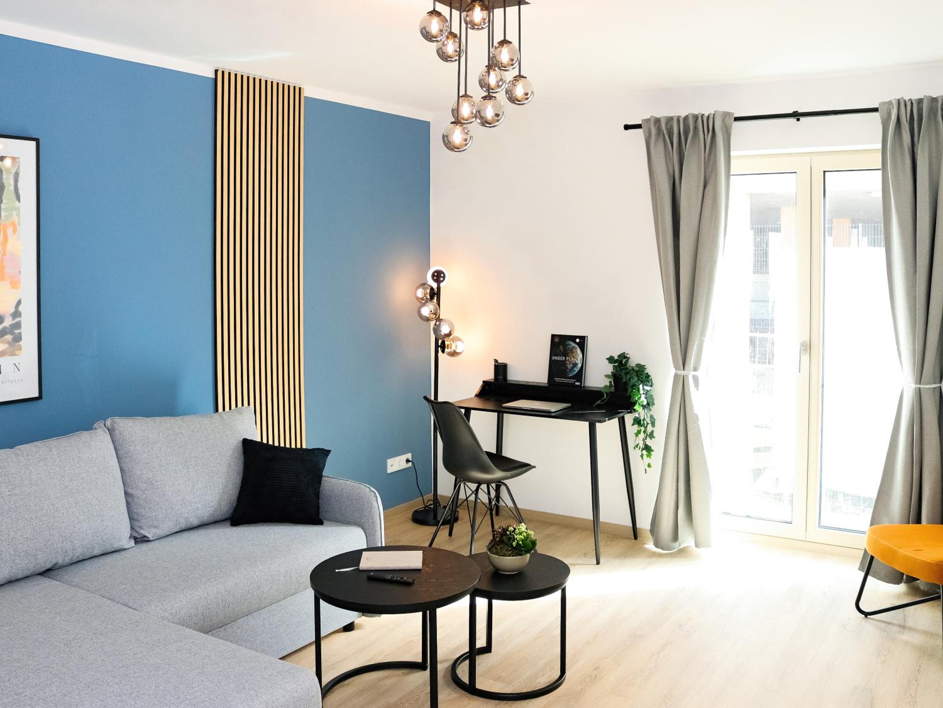 LIGHTPLACE • Design • Boxspring • Balkon • 2 Smart TV •Innenstadt
