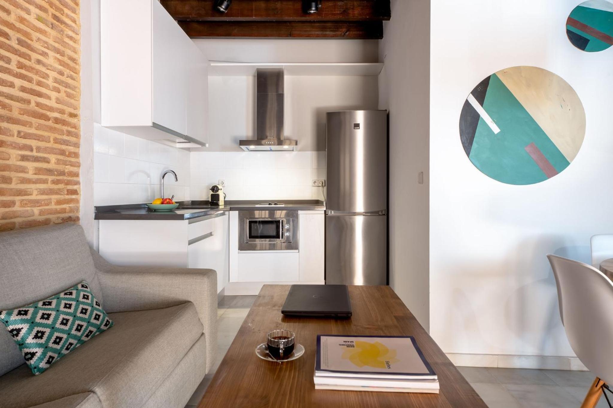 Triana Boutique Apartments by Hommyhome