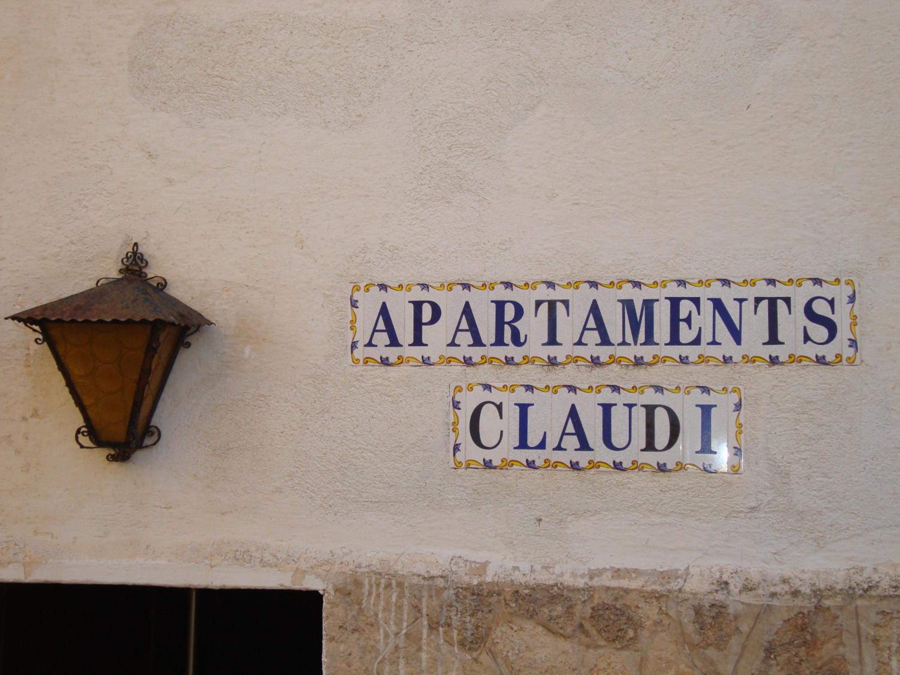 Apartaments Claudi