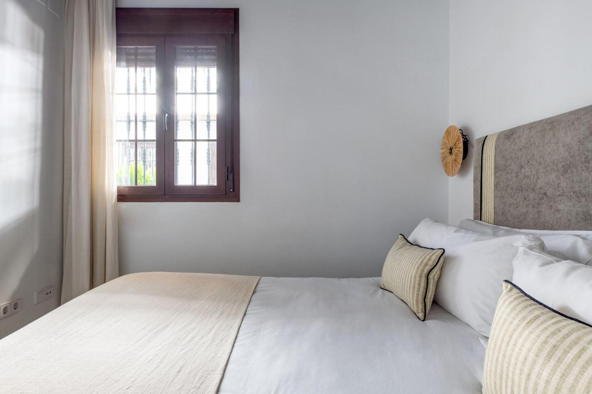 Triana Boutique Apartments by Hommyhome